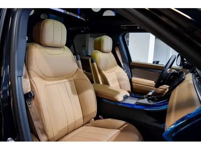 Land Rover Range Rover Sport view 8