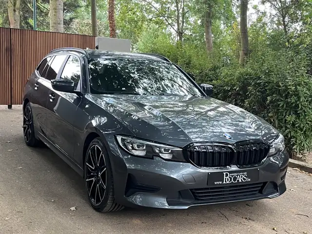 BMW 330 ea Led-Navi-Cockpit Pro-Leer-Zetelverw-Cam-19"