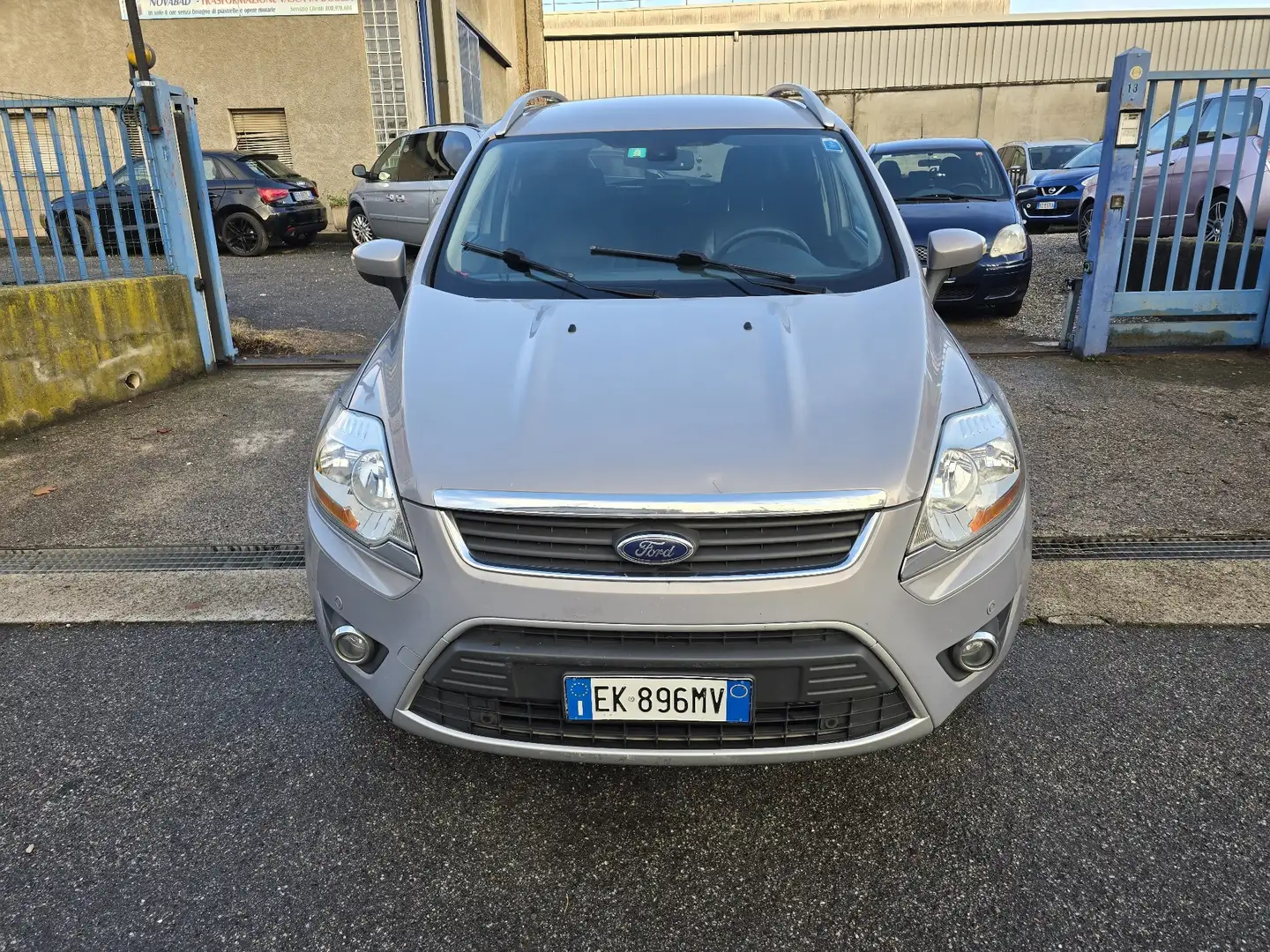 Ford Kuga 2.0 tdci Titanium 4wd 163cv auto Plateado - 1