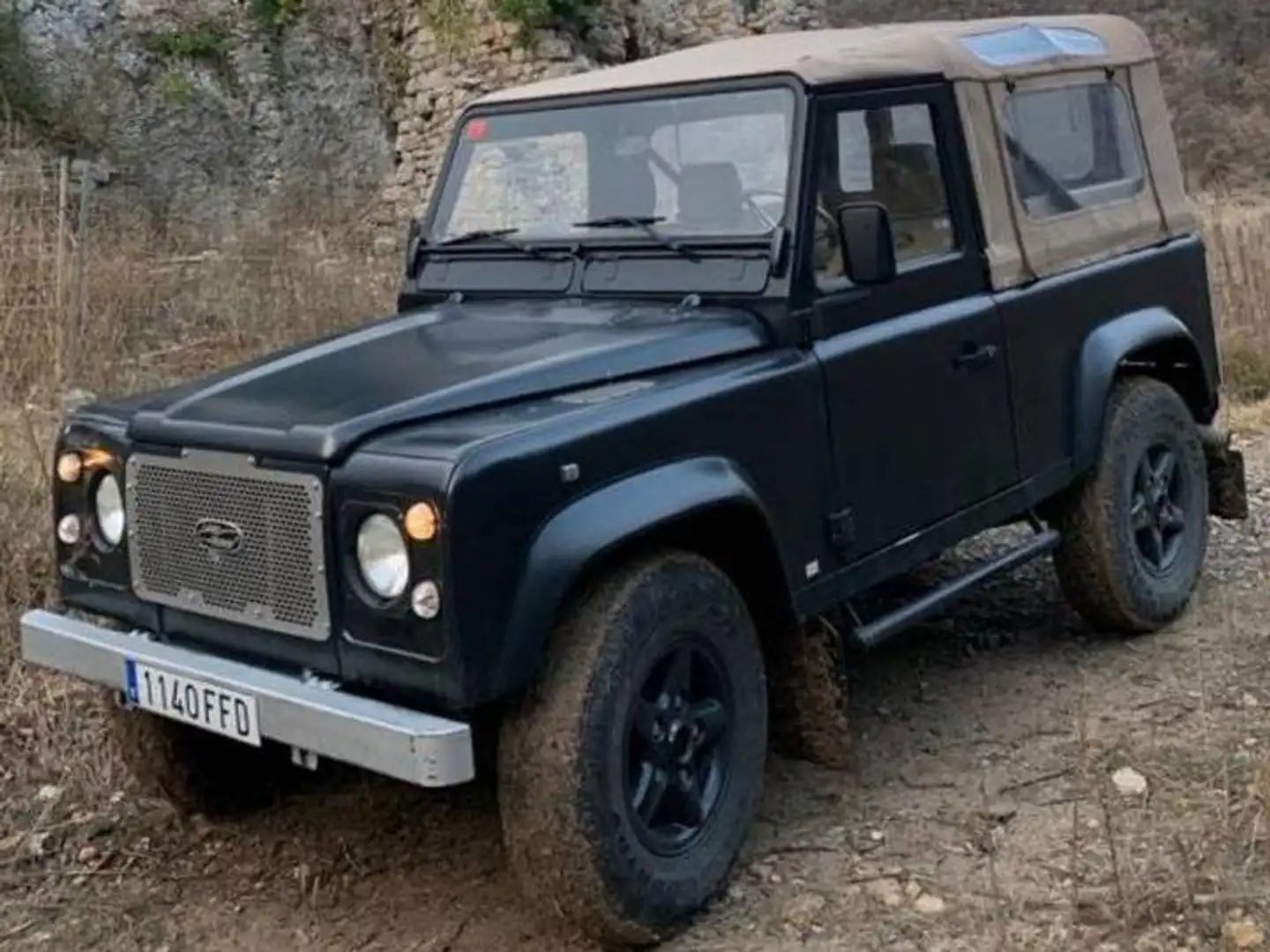 Land Rover Defender Defender 90 TDI Techo Duro Negro - 2