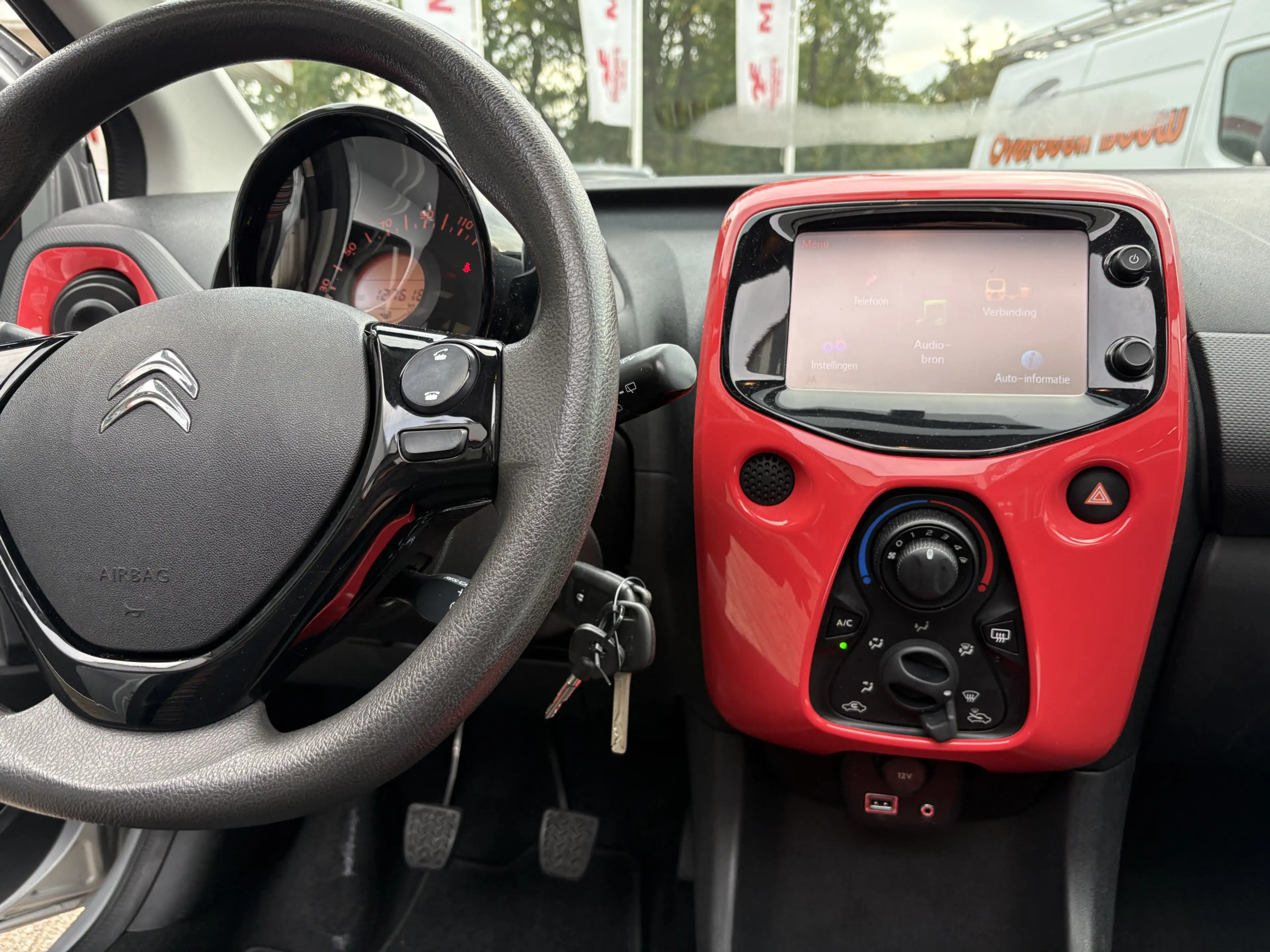 Citroen C1 1.2 PureTech Airscape Shine — photo 8