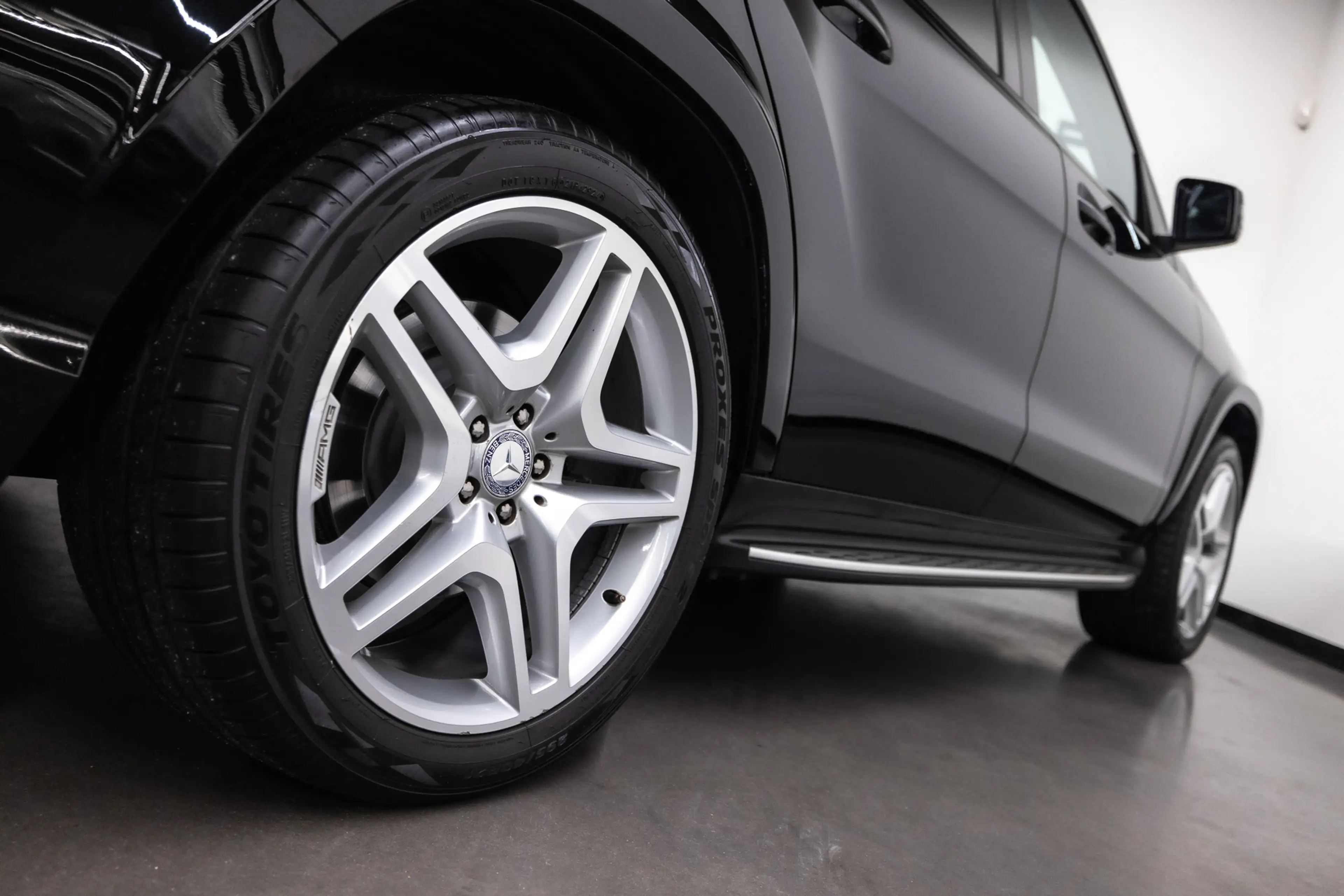 Mercedes-Benz GL 500 4-Matic — photo 11