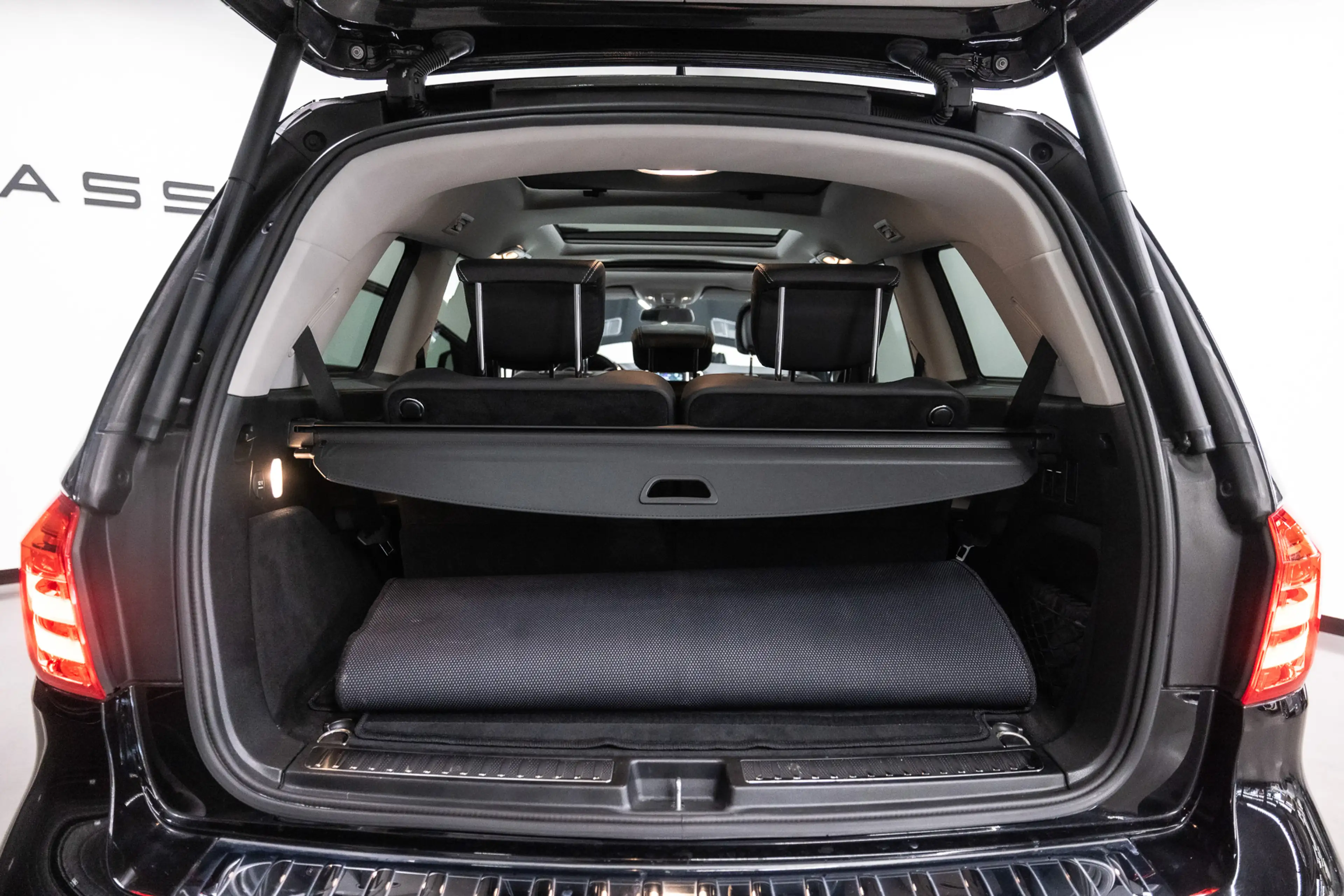 Mercedes-Benz GL 500 4-Matic — photo 38