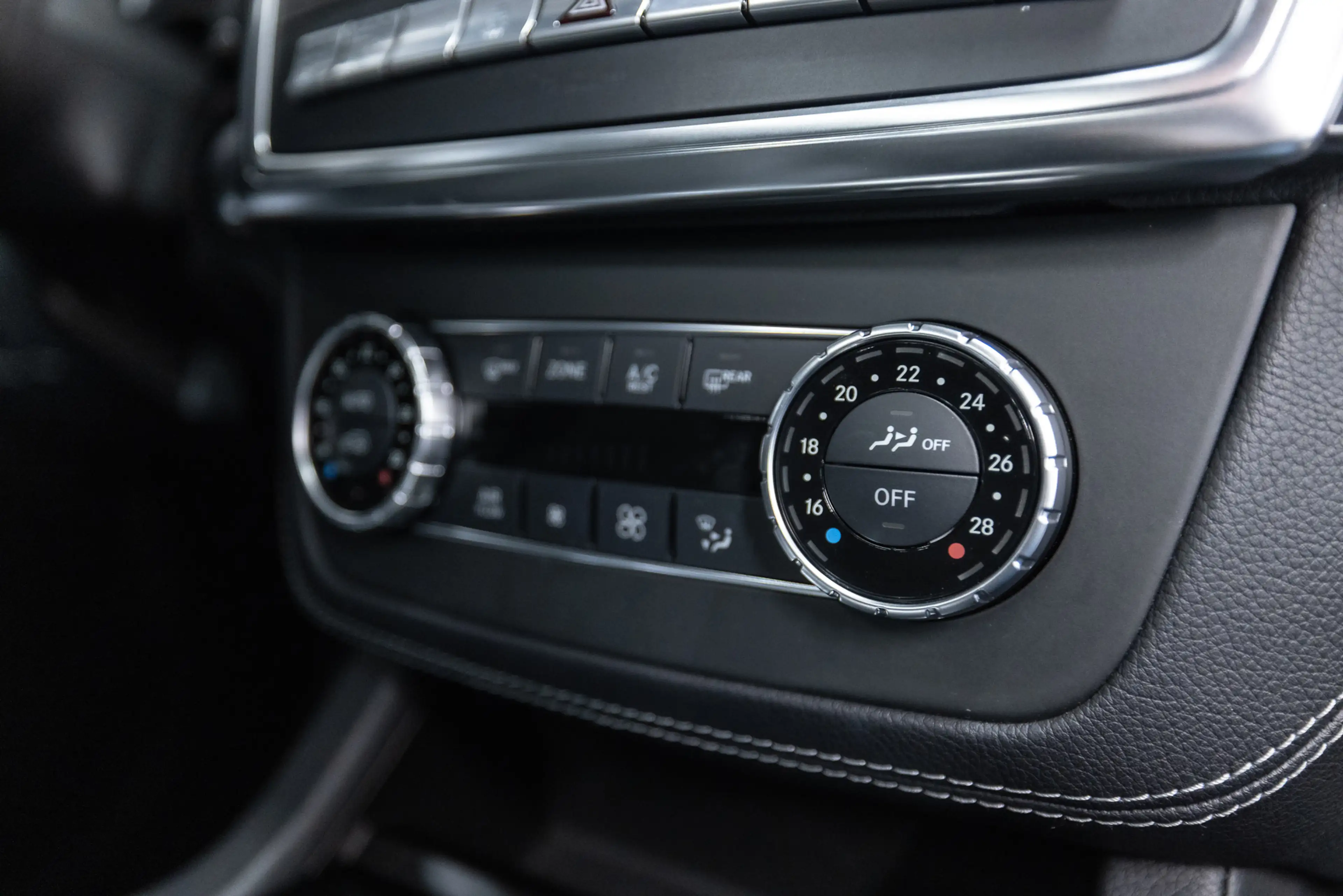 Mercedes-Benz GL 500 4-Matic — photo 26