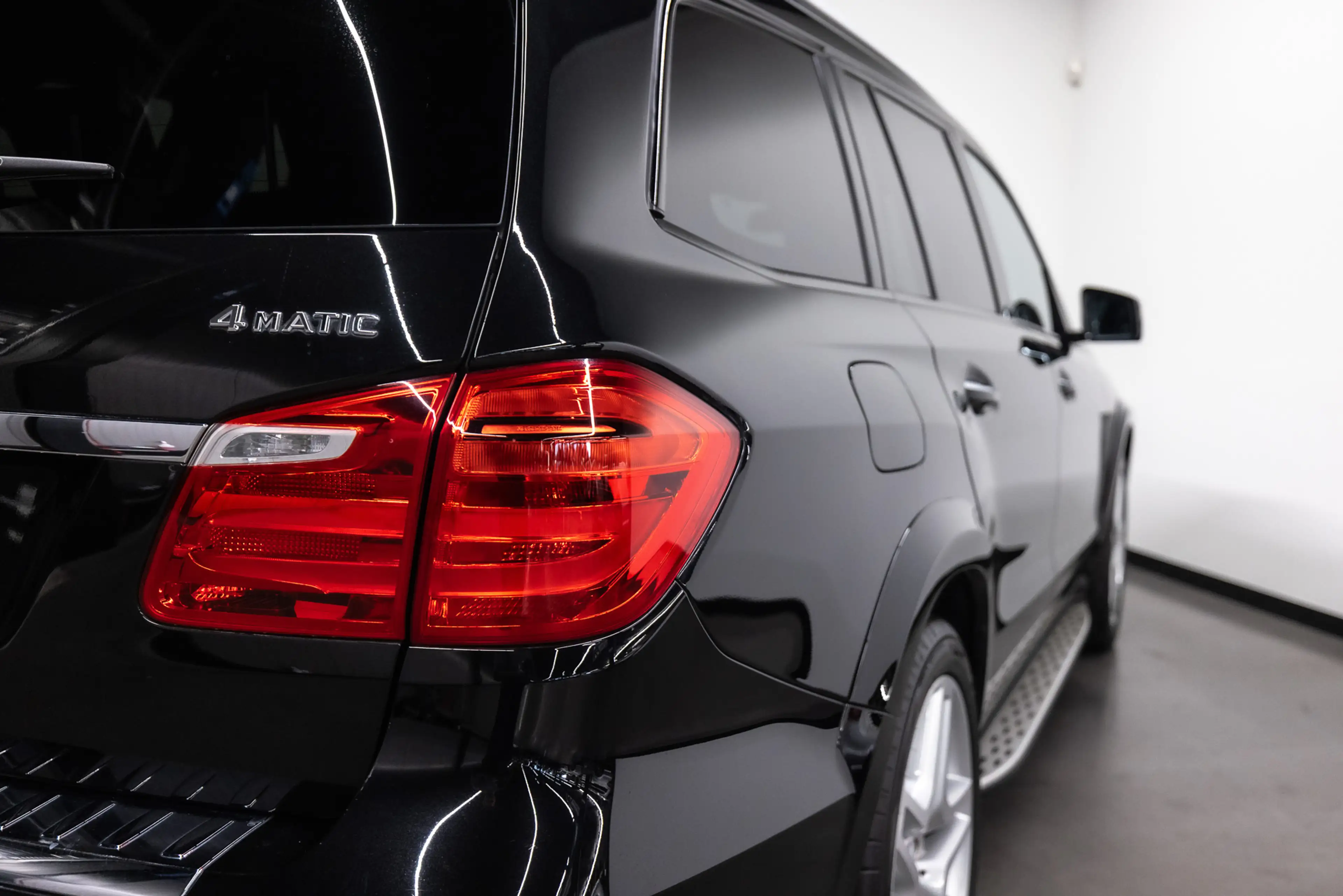 Mercedes-Benz GL 500 4-Matic — photo 27