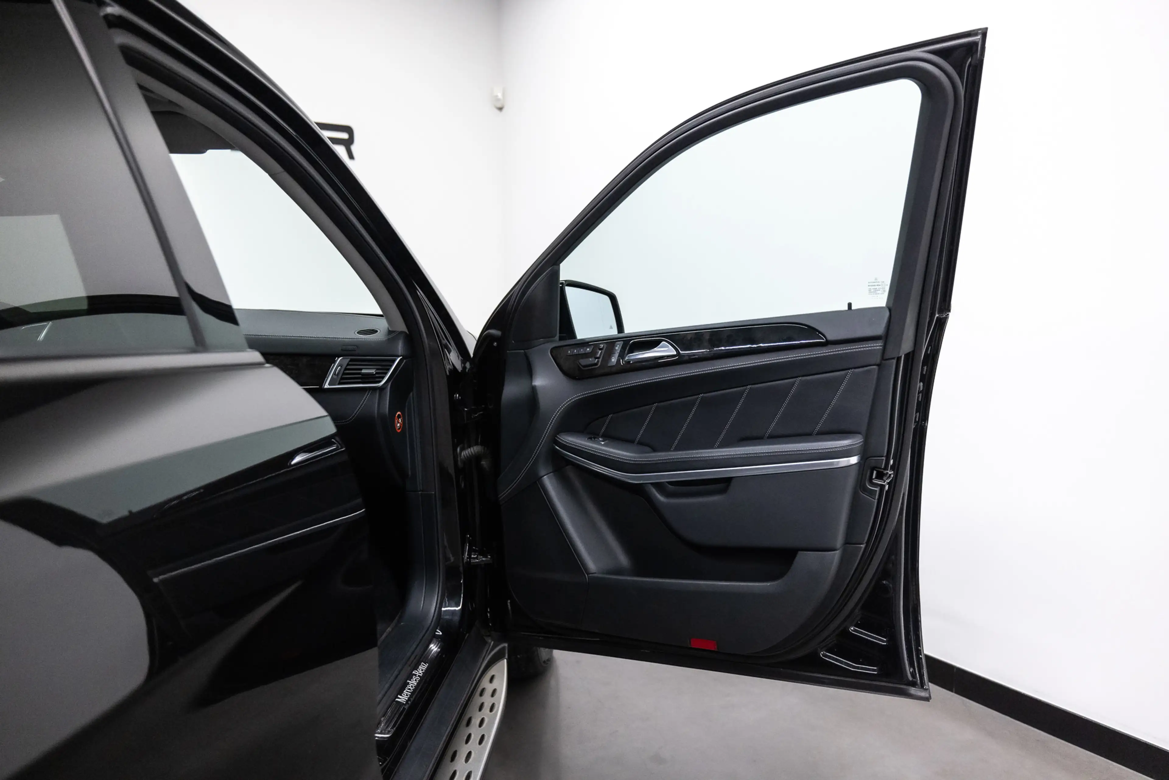 Mercedes-Benz GL 500 4-Matic — photo 35