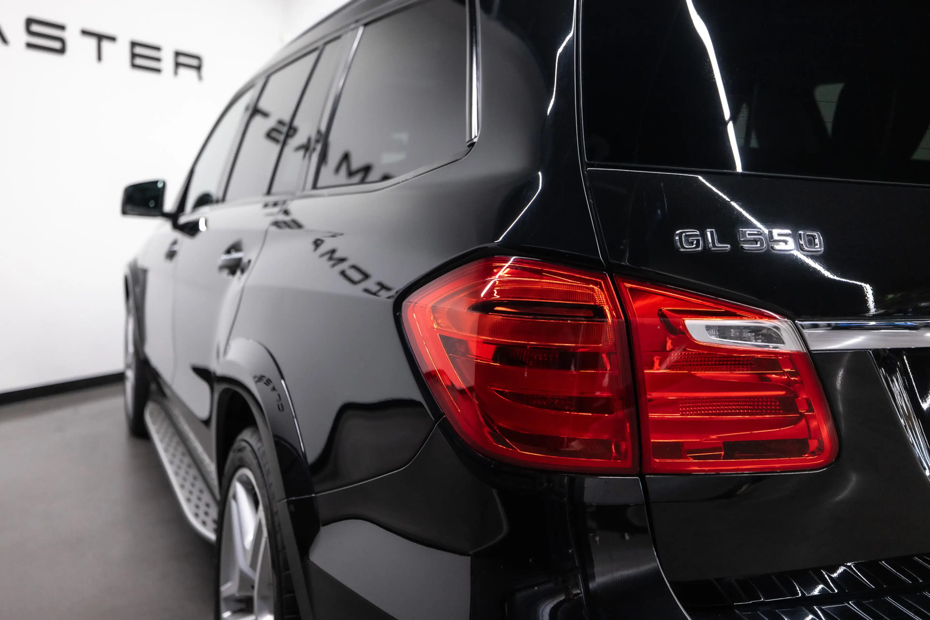 Mercedes-Benz GL 500 4-Matic — photo 25