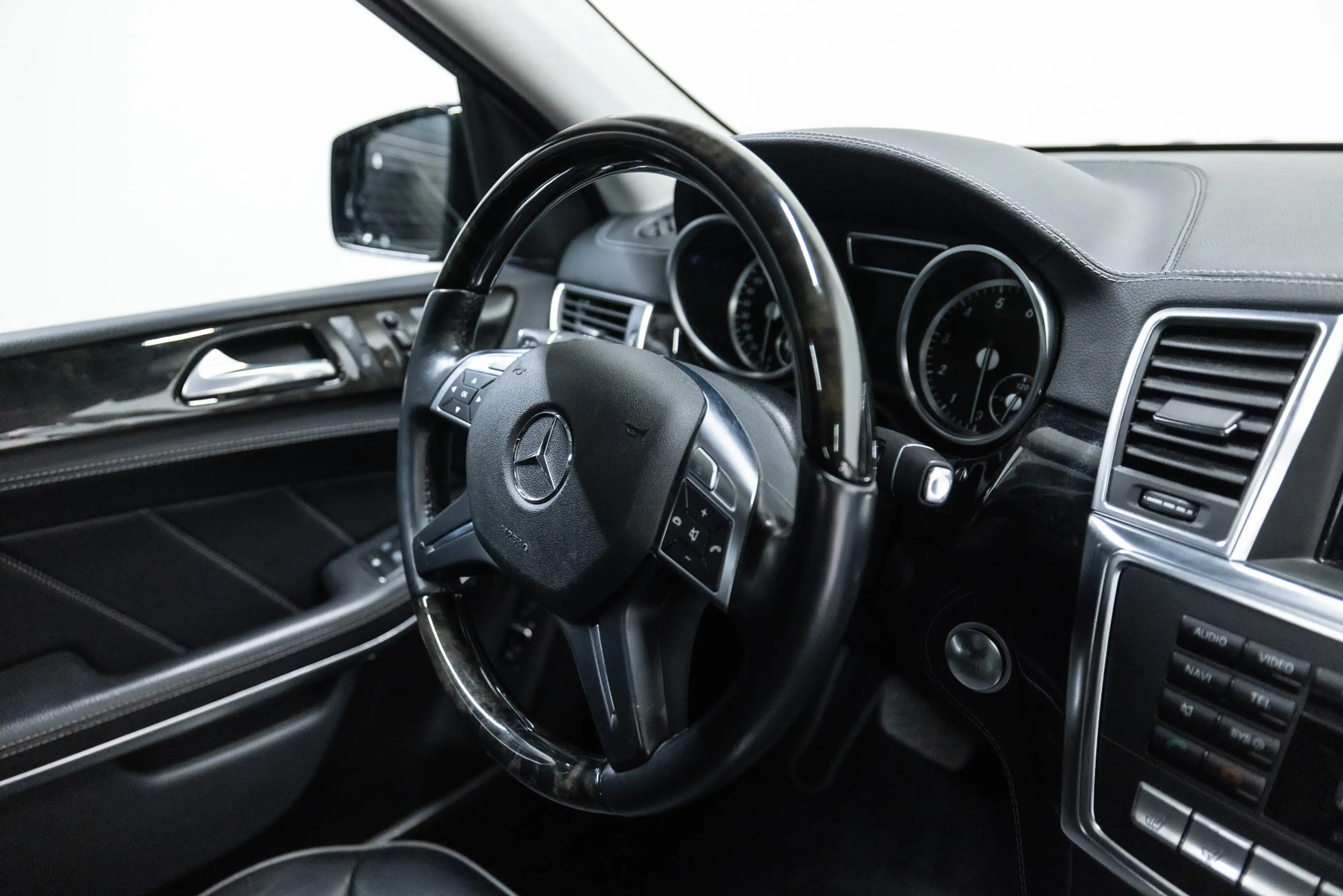 Mercedes-Benz GL 500 4-Matic — photo 6