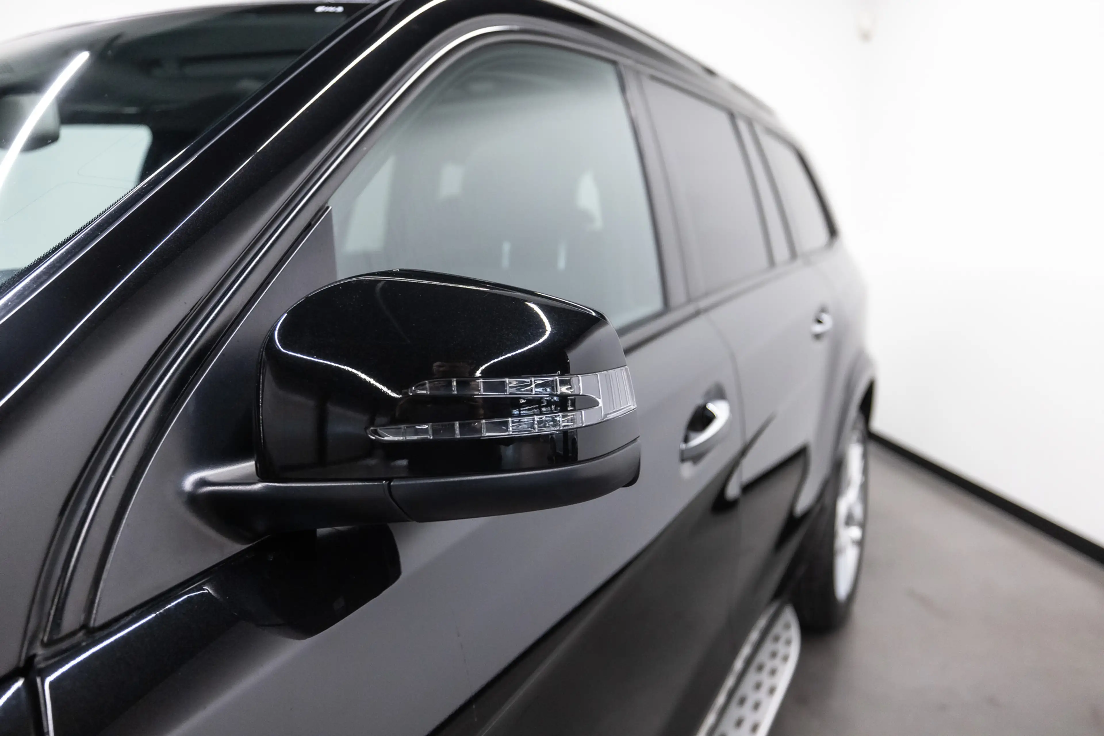 Mercedes-Benz GL 500 4-Matic — photo 33