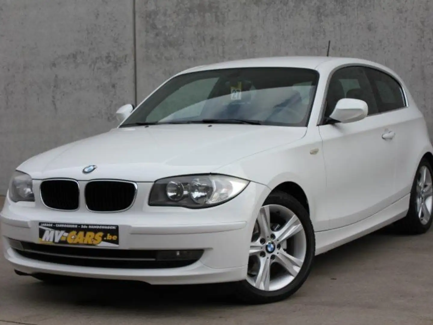 BMW 116 116i/3-deur/getinte ramen/Pdc... Wit - 2