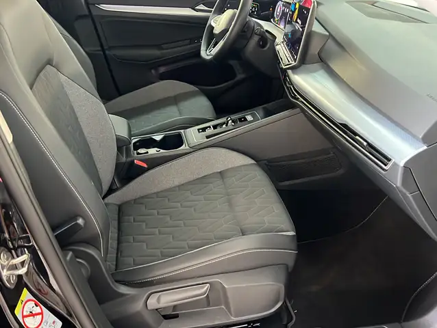 Volkswagen Golf view 24