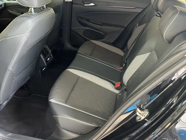 Volkswagen Golf view 17