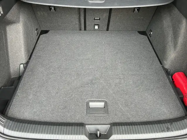 Volkswagen Golf view 19