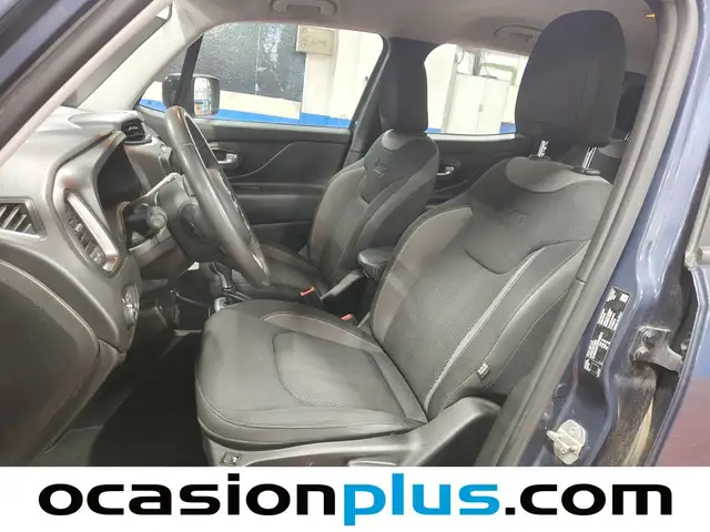 Jeep Renegade view 9
