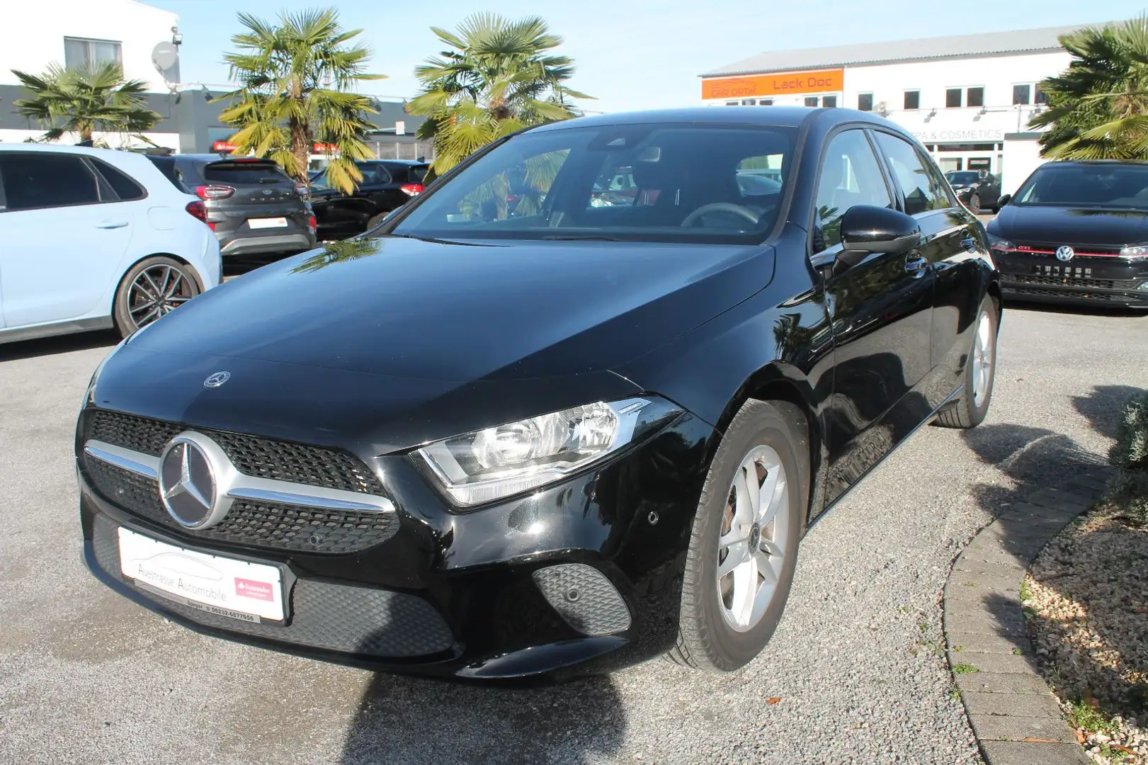 Mercedes-Benz A 200 Automatik, Navi, Kamera, Leder, SHZ Noir - 2