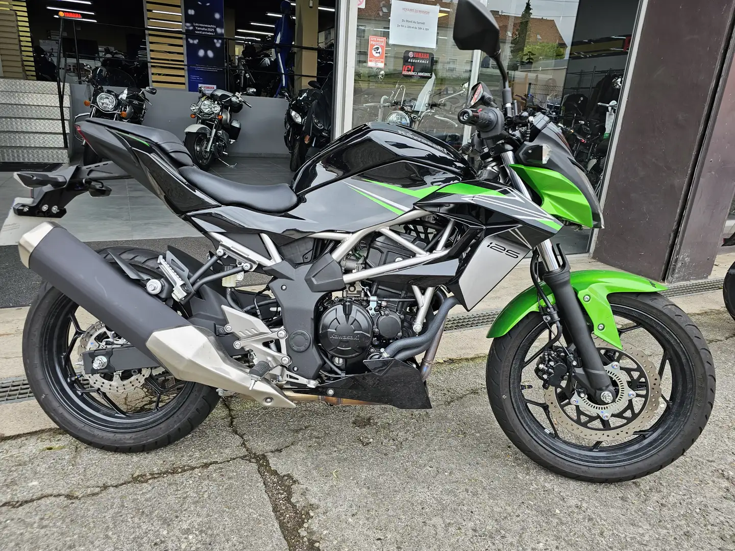 Kawasaki Z 125 Verde - 1