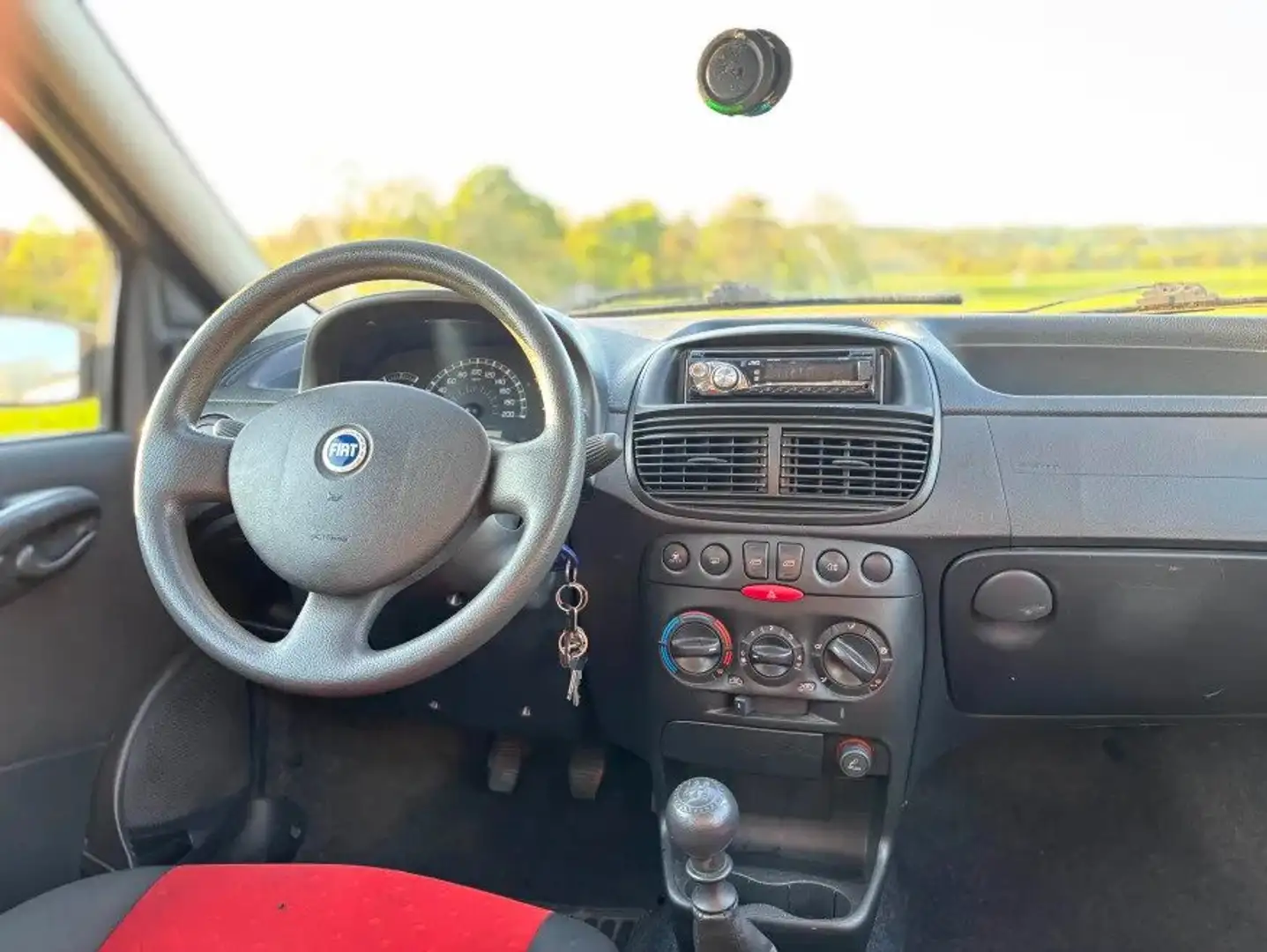 Fiat Punto 1.2i 8v Cult - 1