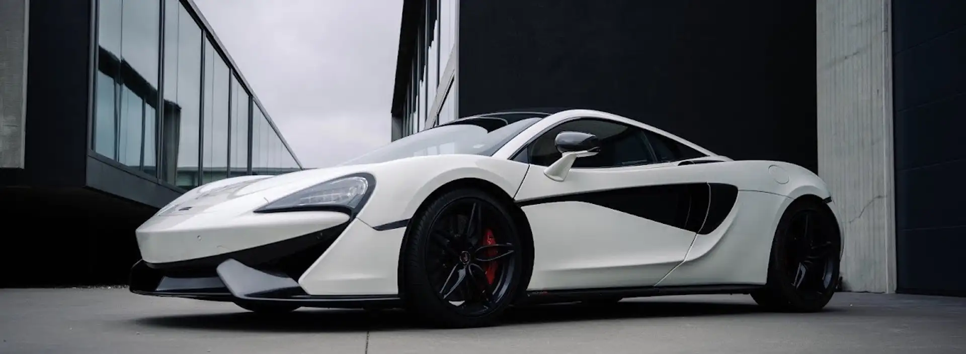 McLaren 570 Sport Coupe 2017 화이트 사진 3