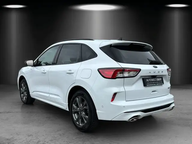 Ford Kuga view 3