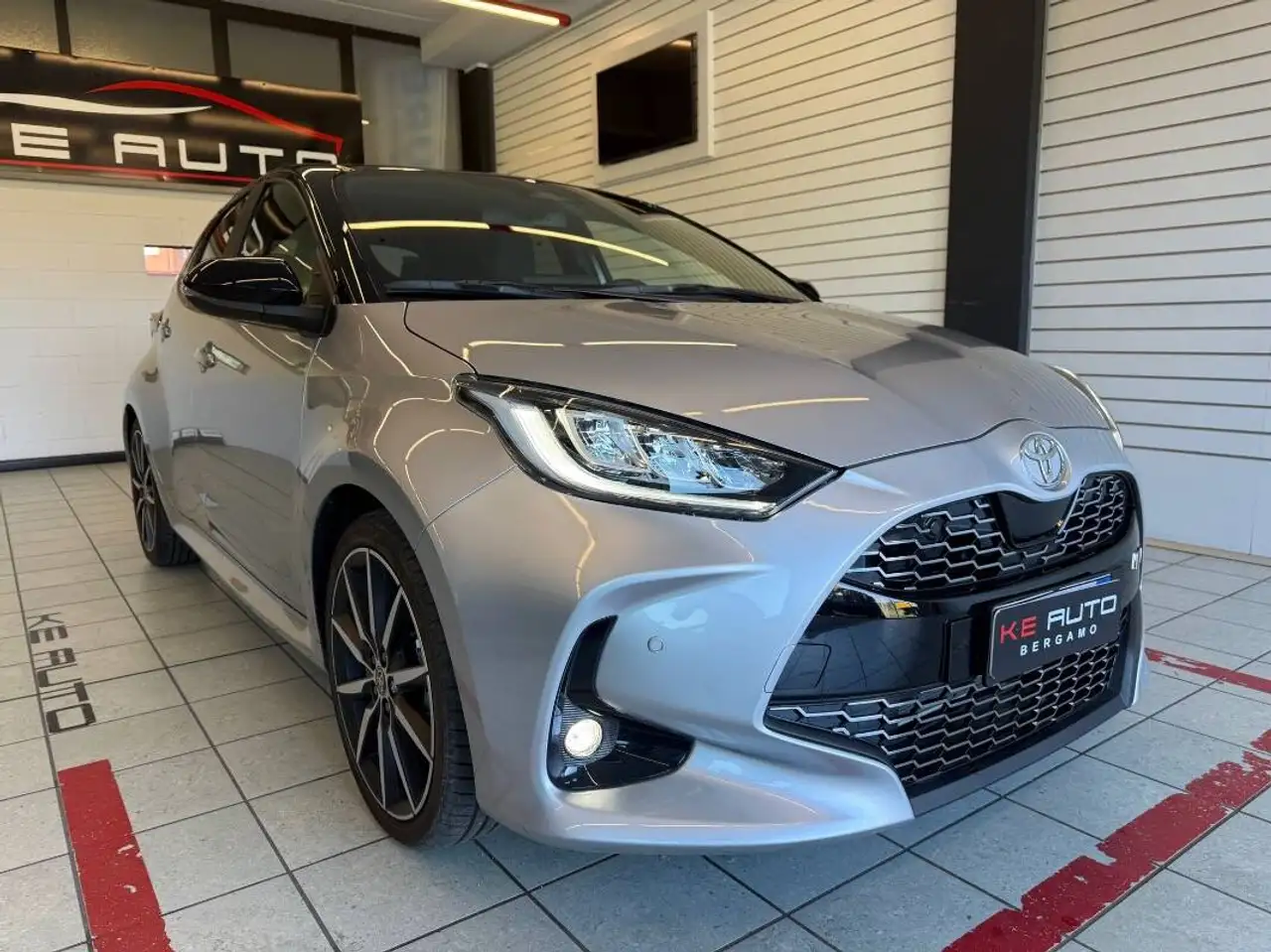 Toyota Yaris IV 2020 1.5h 130 GR Sport, миниатюра 4