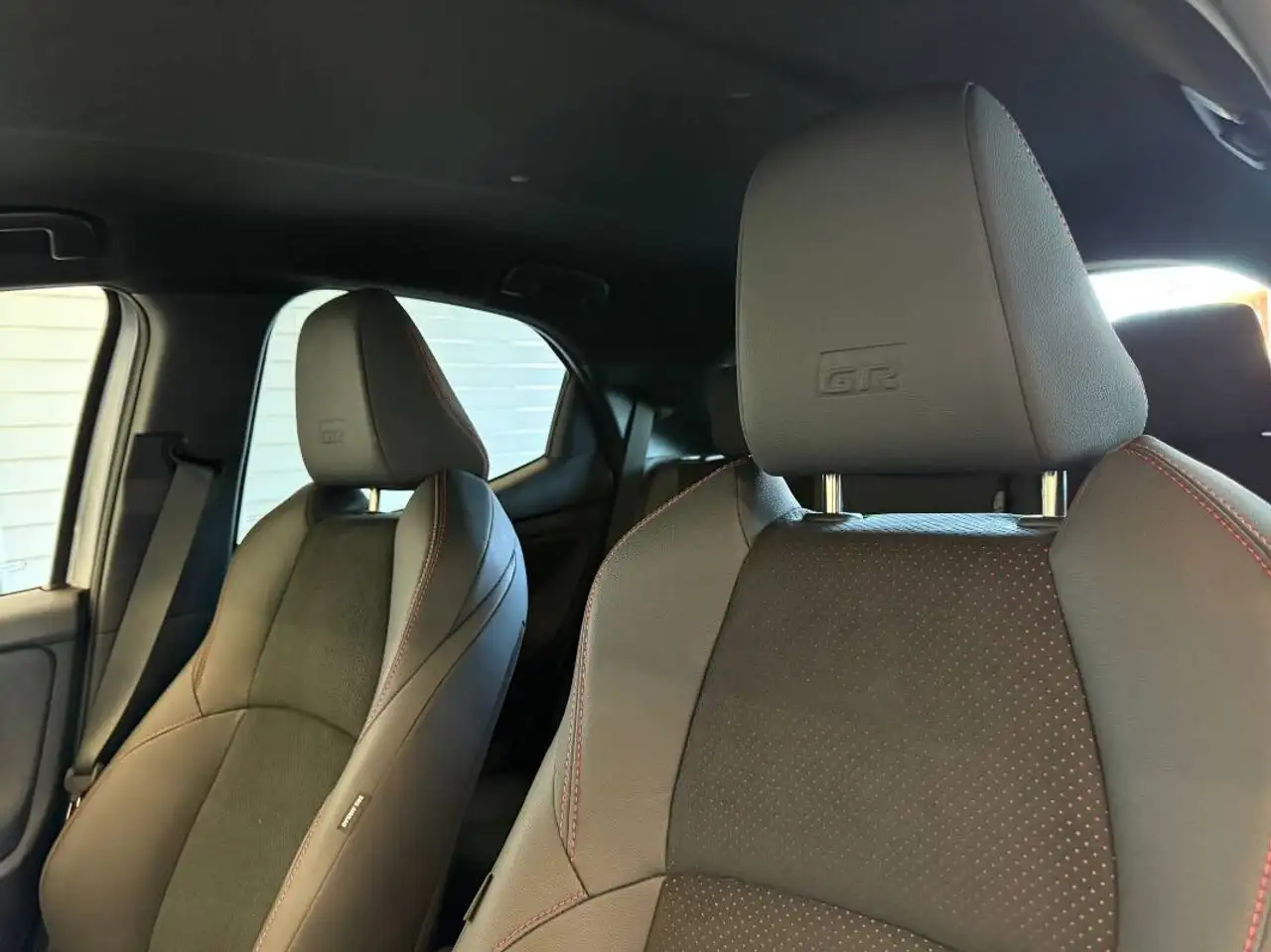 Toyota Yaris IV 2020 1.5h 130 GR Sport, миниатюра 12