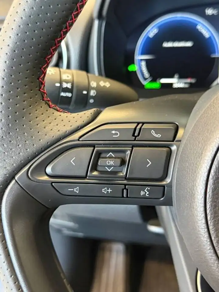 Toyota Yaris IV 2020 1.5h 130 GR Sport, миниатюра 16