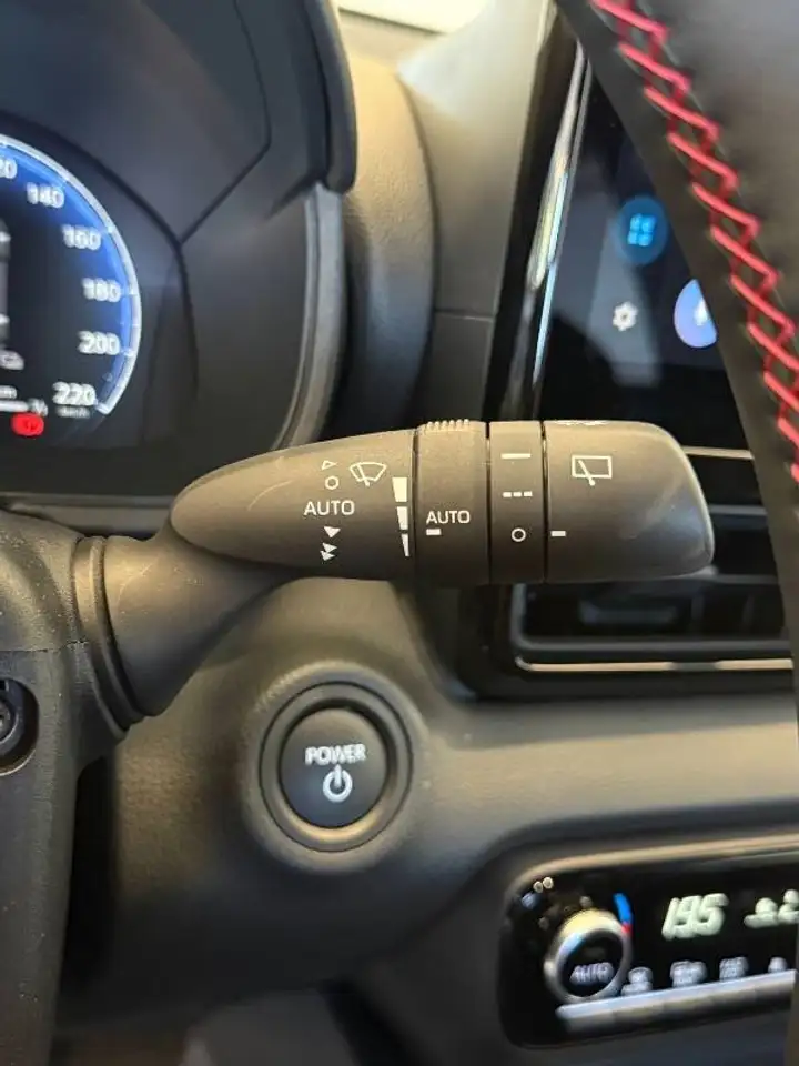 Toyota Yaris IV 2020 1.5h 130 GR Sport, миниатюра 19