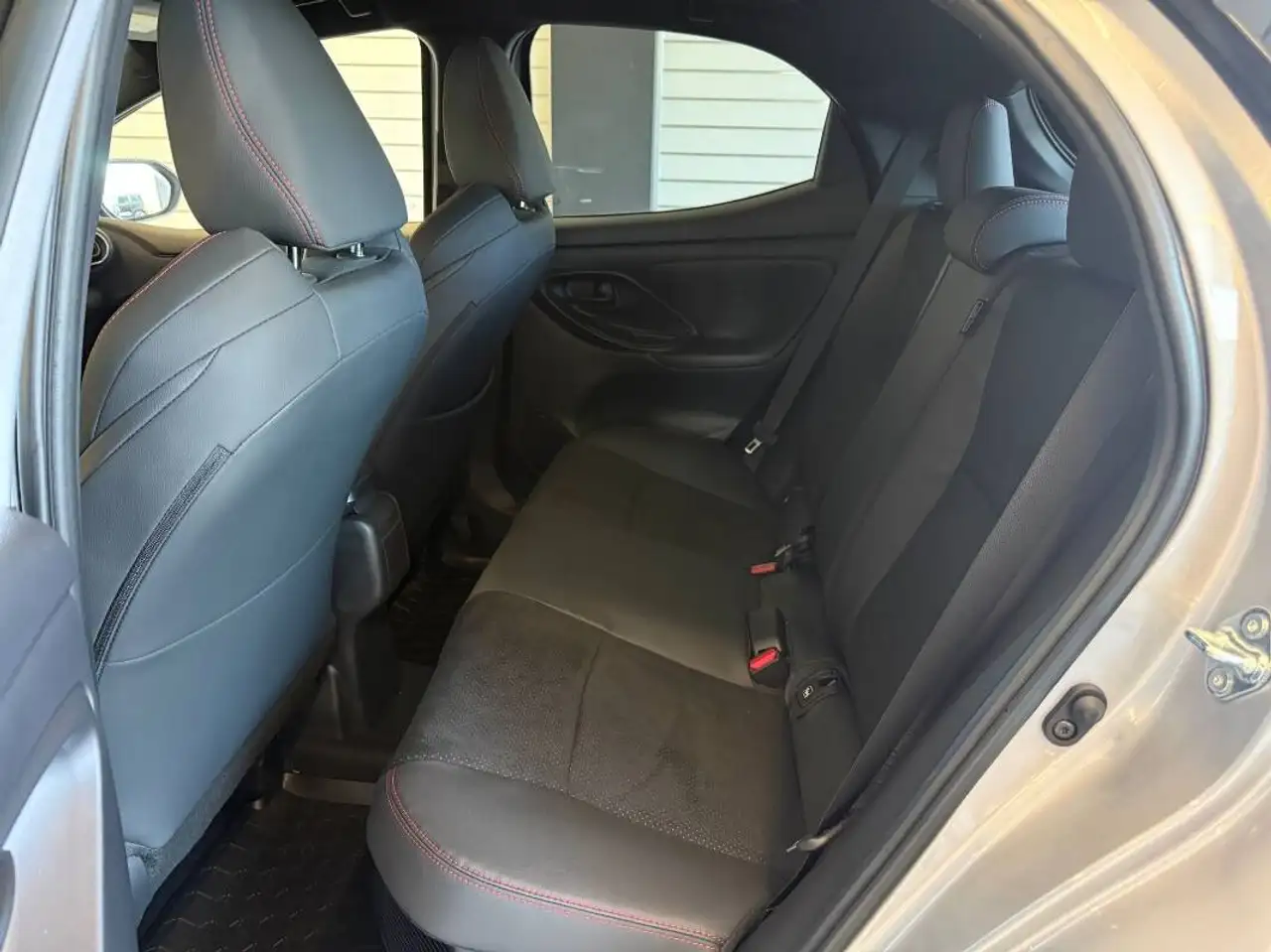 Toyota Yaris IV 2020 1.5h 130 GR Sport, миниатюра 13