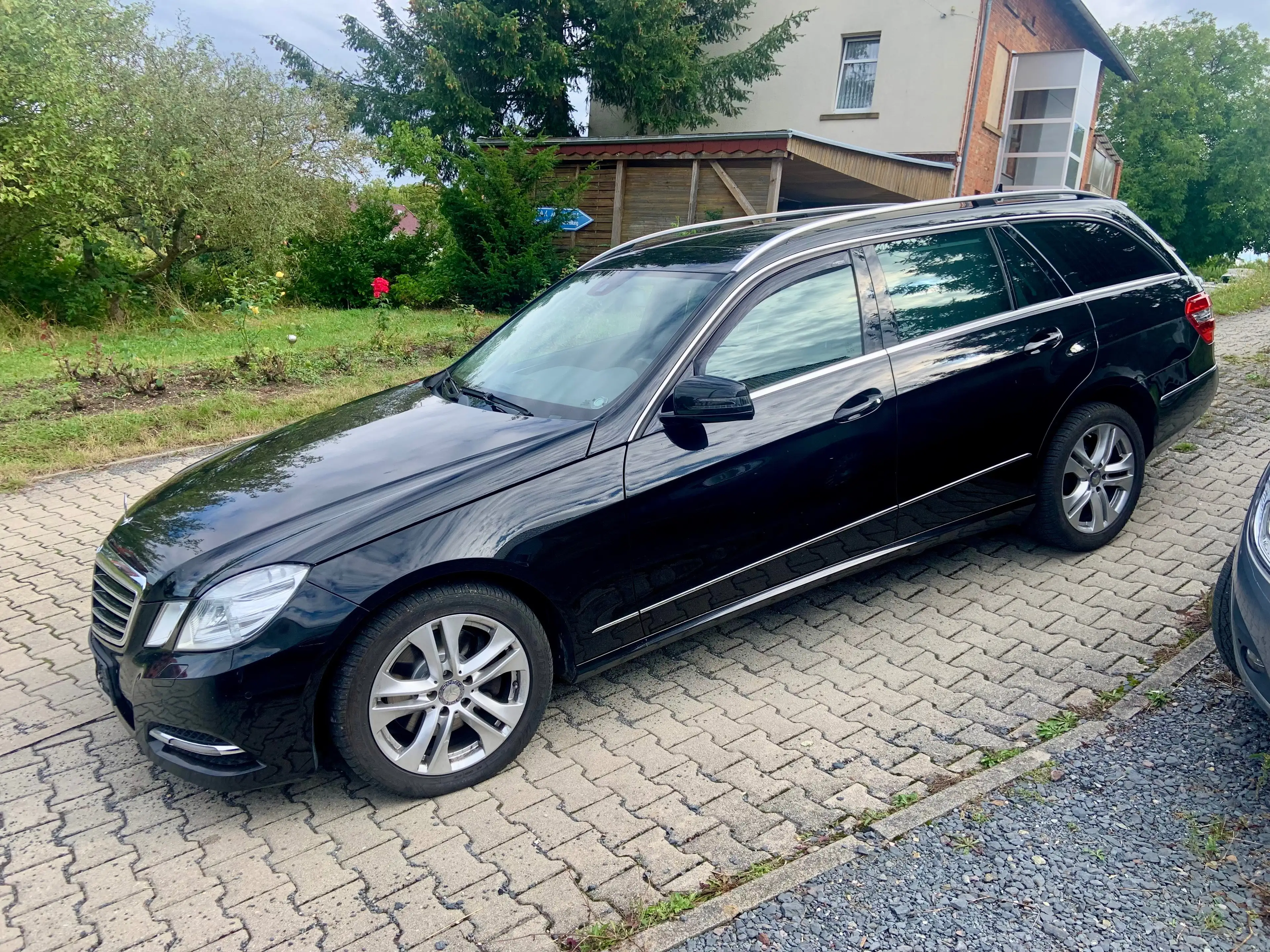 Mercedes-Benz E 350 E-Klasse T-Modell Diesel T CDI DPF 4Matic BlueEFFICIENCY 7G-TRONIC Avantgarde — photo 4
