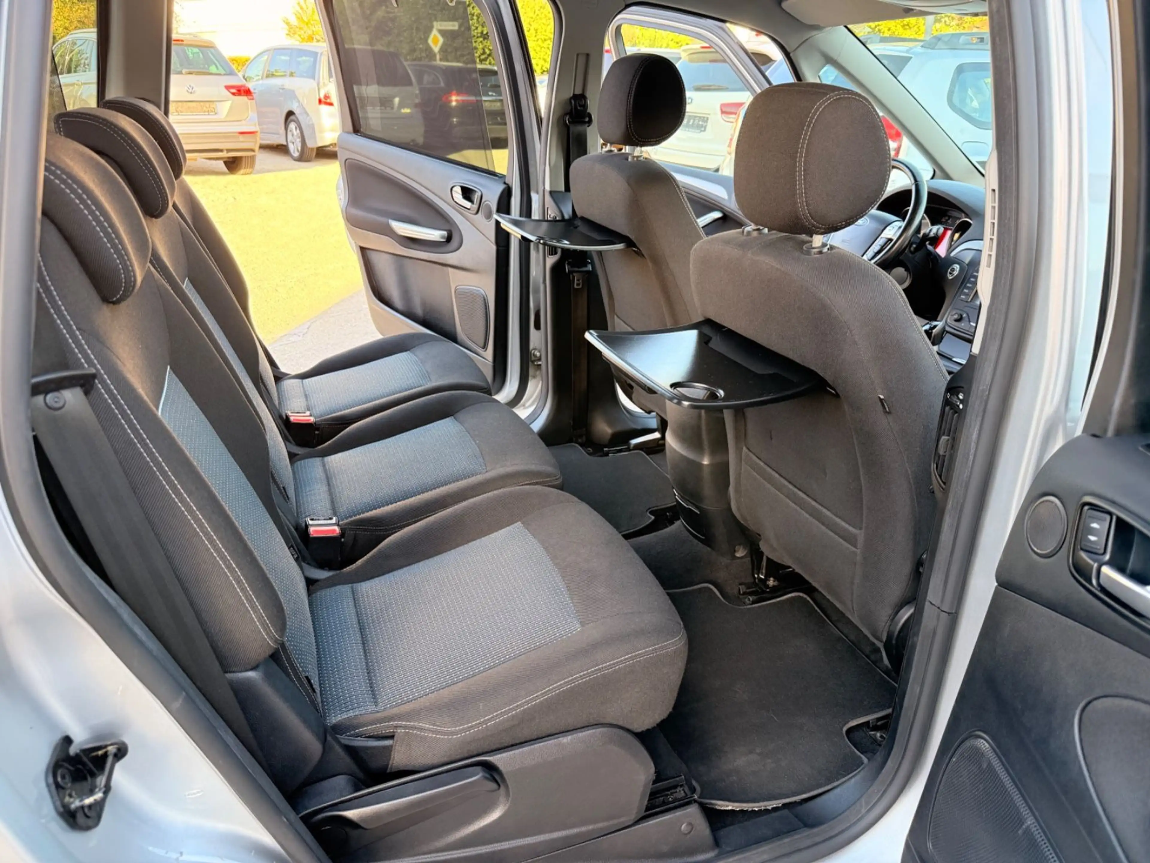 Ford Galaxy Champions Edition — photo 20