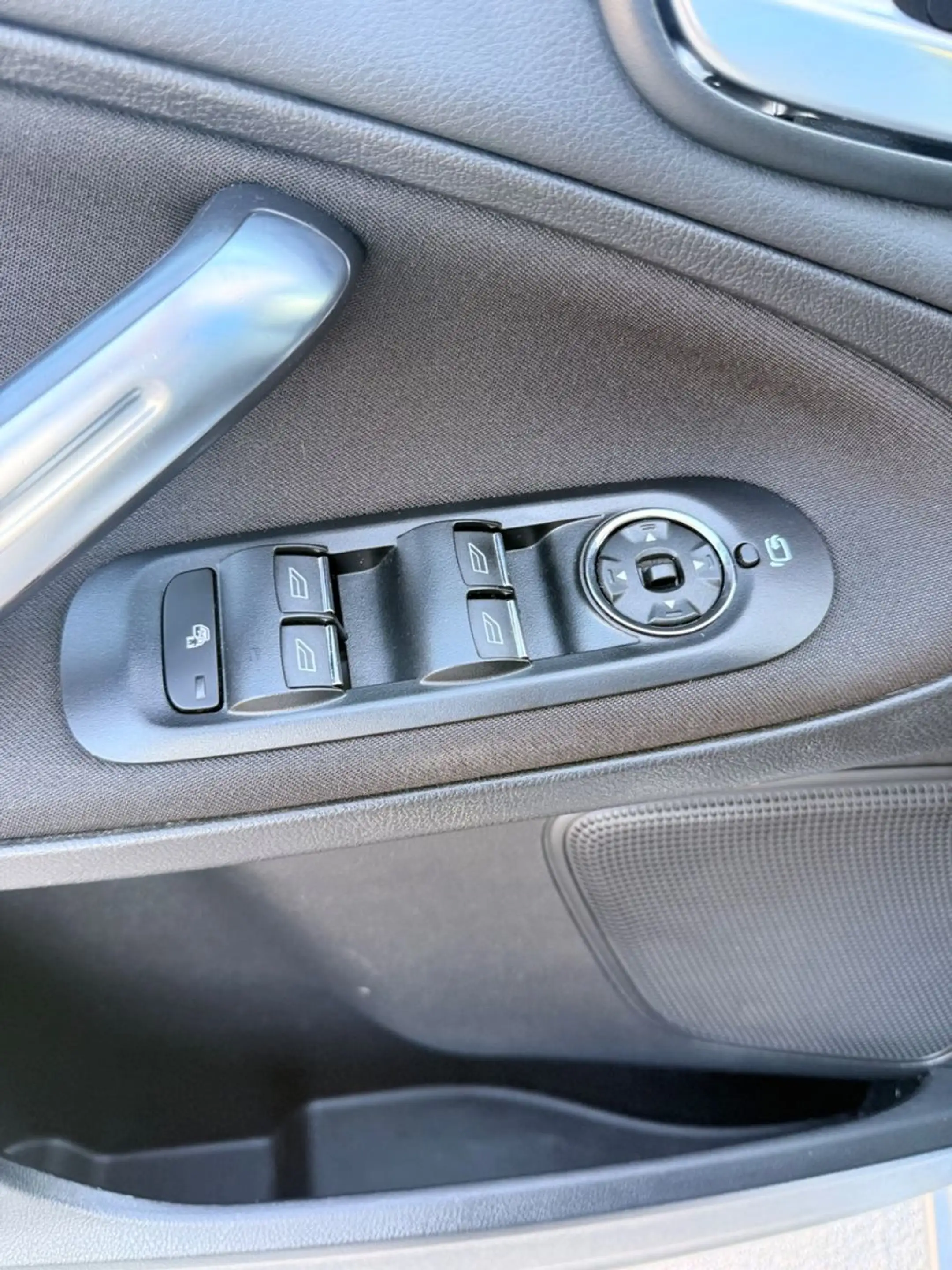 Ford Galaxy Champions Edition — photo 14