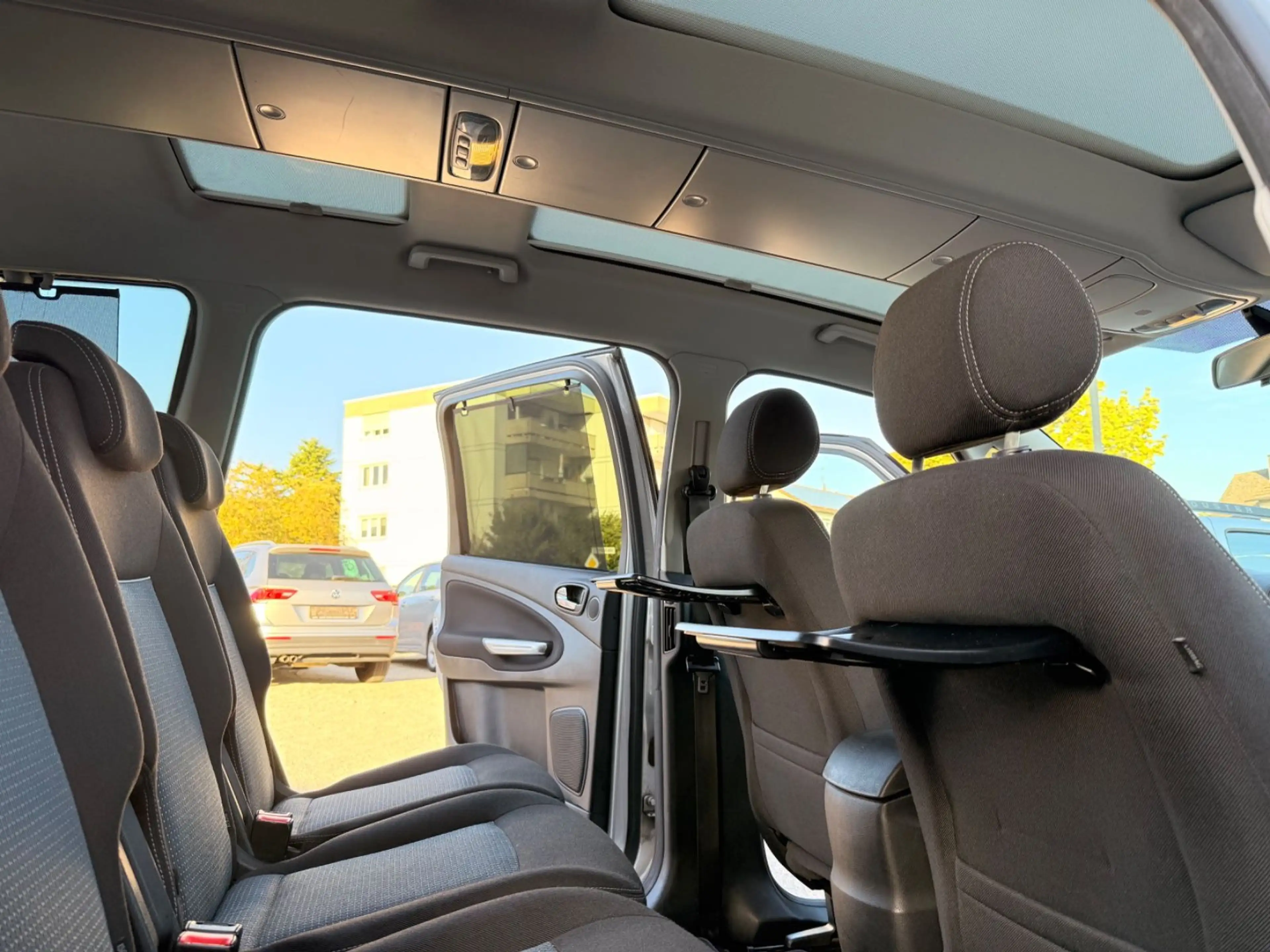 Ford Galaxy Champions Edition — photo 16