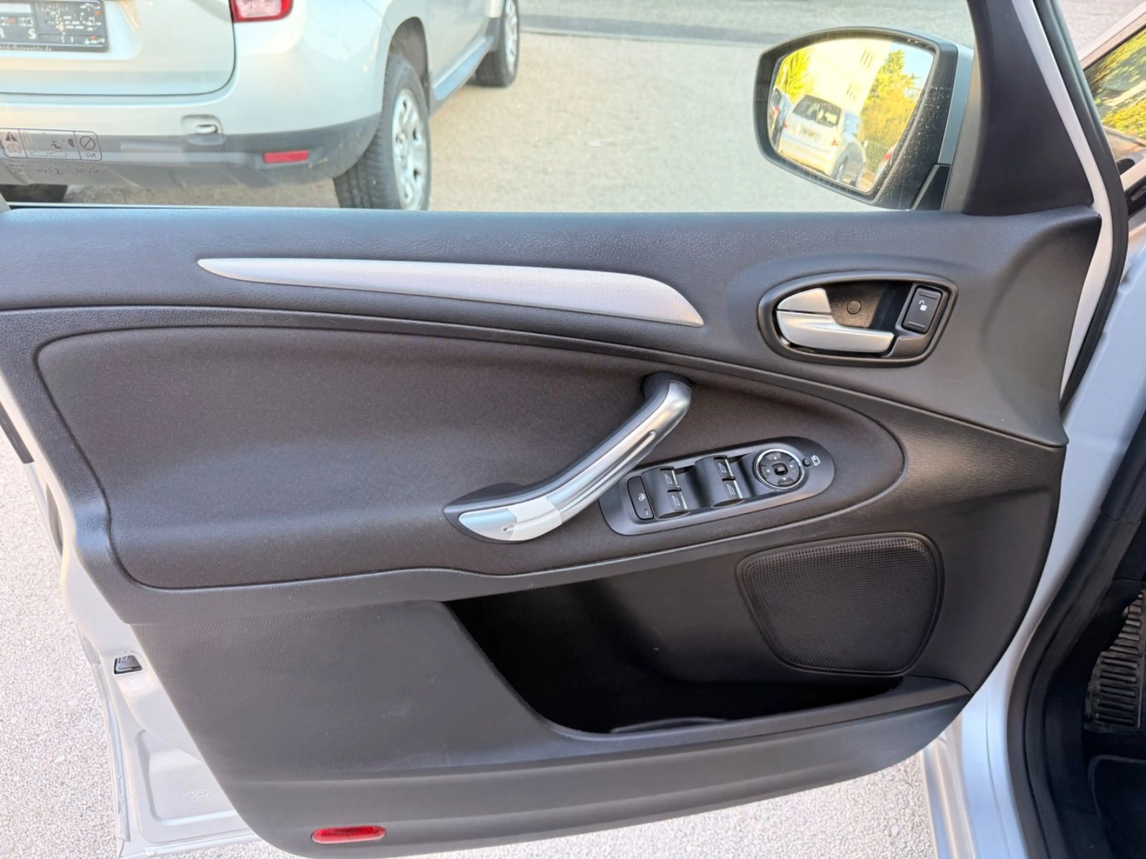 Ford Galaxy Champions Edition — photo 8