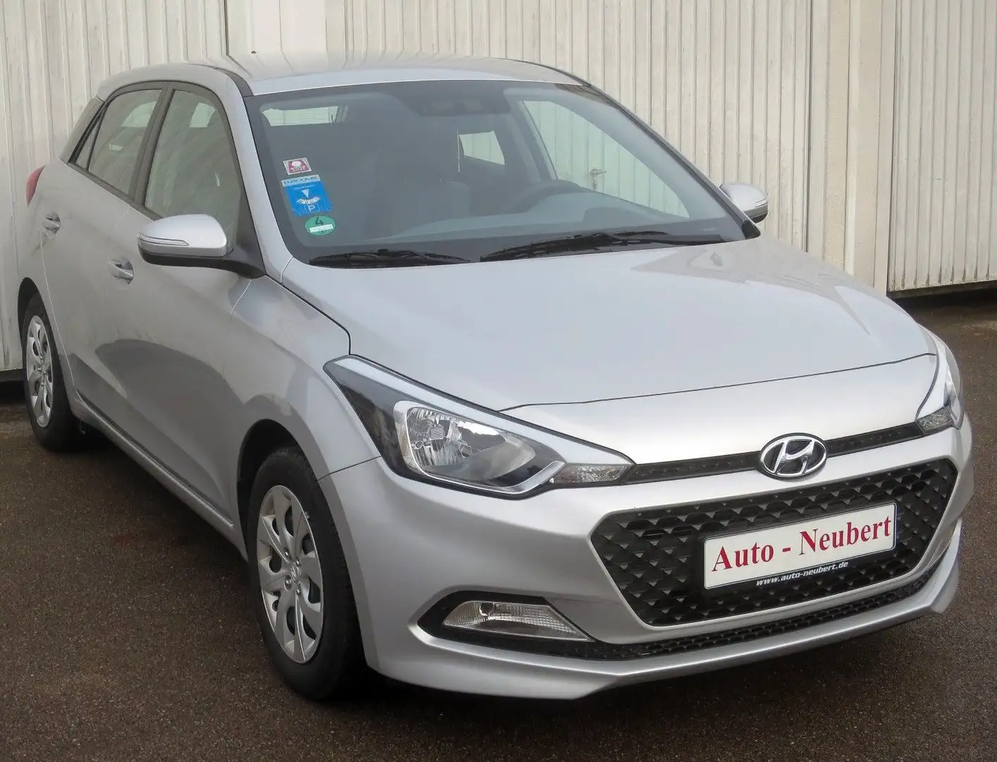 Hyundai i20 Go Silber - 2