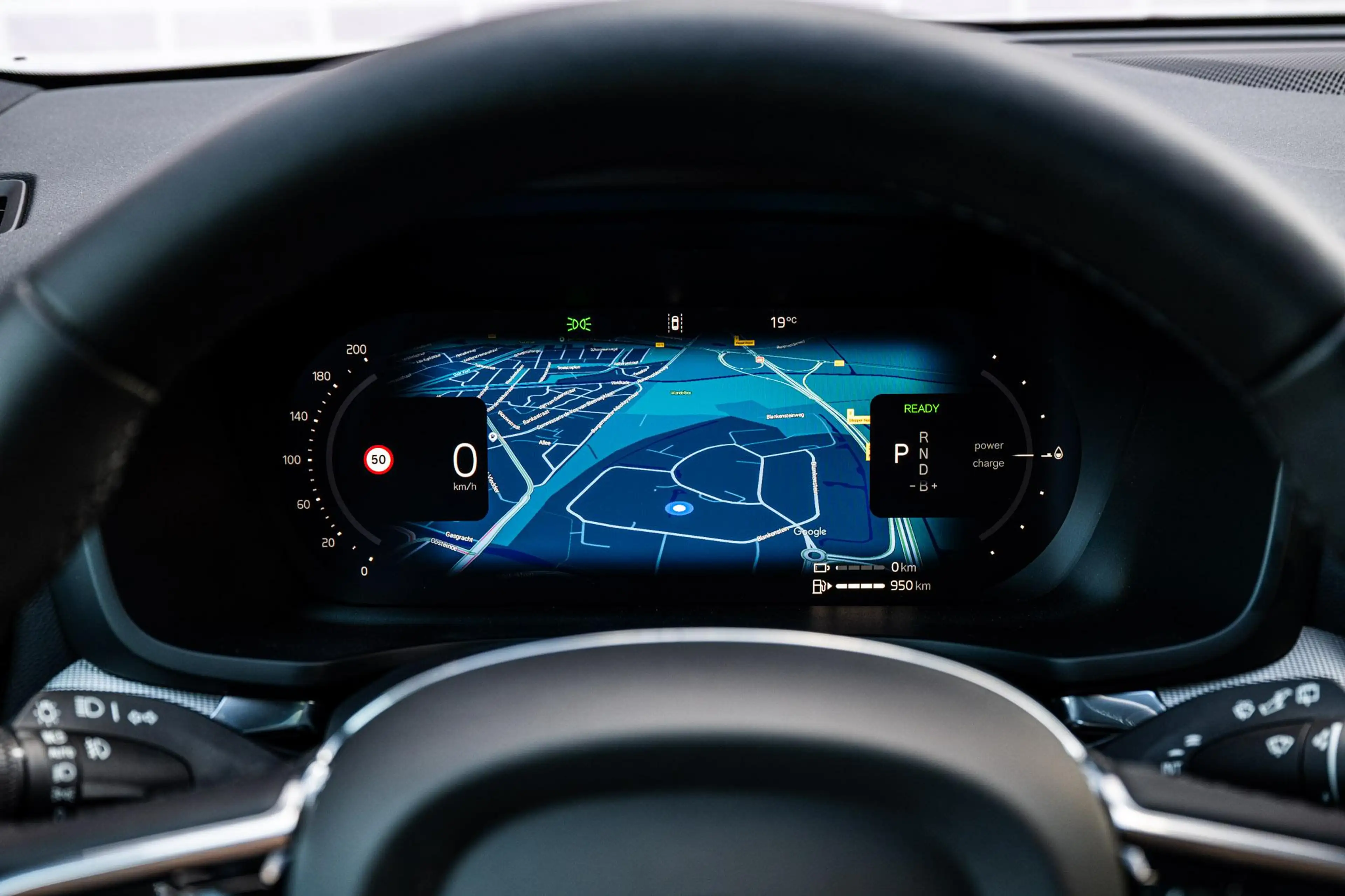 Volvo V60 2.0 T8 Plug-in Hybrid AWD Plus Dark | PHEV Long Ra — photo 13
