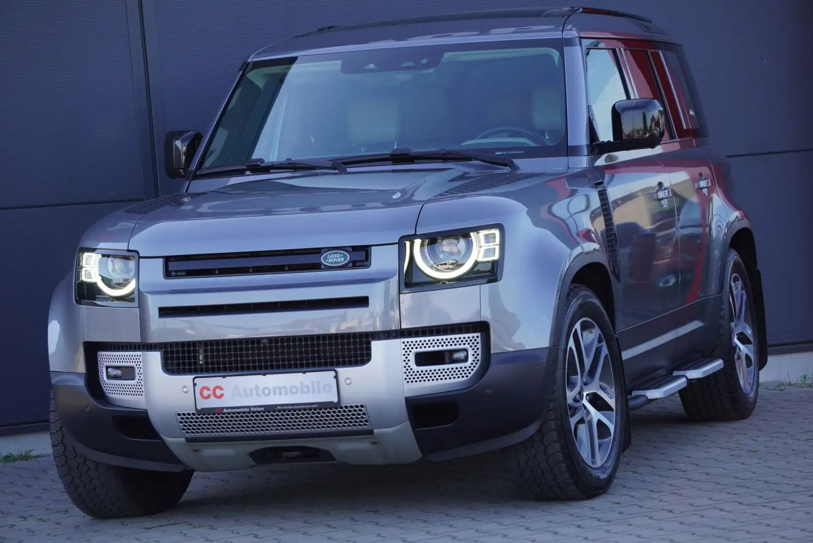 Land Rover Defender 110 HSE"Pano"Standheizung"HUD"Luft"AHK" Grau - 2