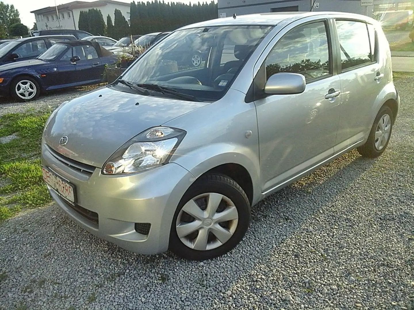Daihatsu Sirion 1.0i /m.TÜV/ met+4 FH+Klima+ABS/org km/m.Unfall Argent - 2