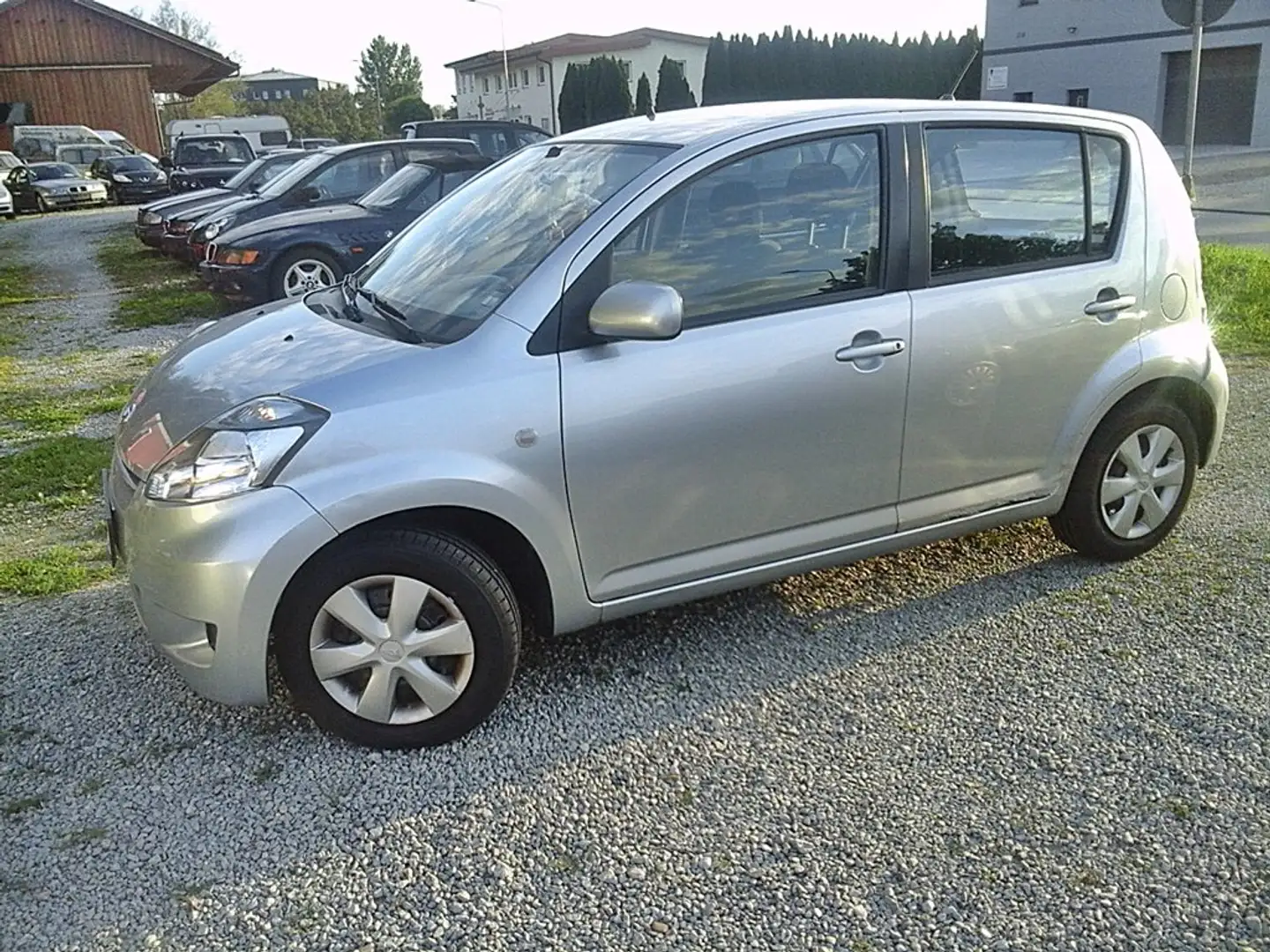 Daihatsu Sirion 1.0i /m.TÜV/ met+4 FH+Klima+ABS/org km/m.Unfall Argent - 1