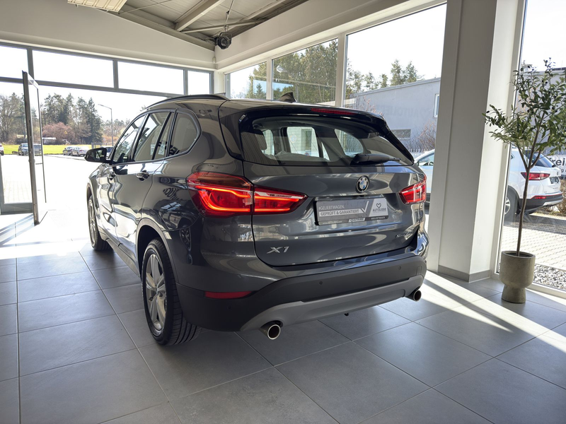 BMW X1 sDrive 20i Advantage AHK*LED*RFK*NAVI*TEMPO — photo 4