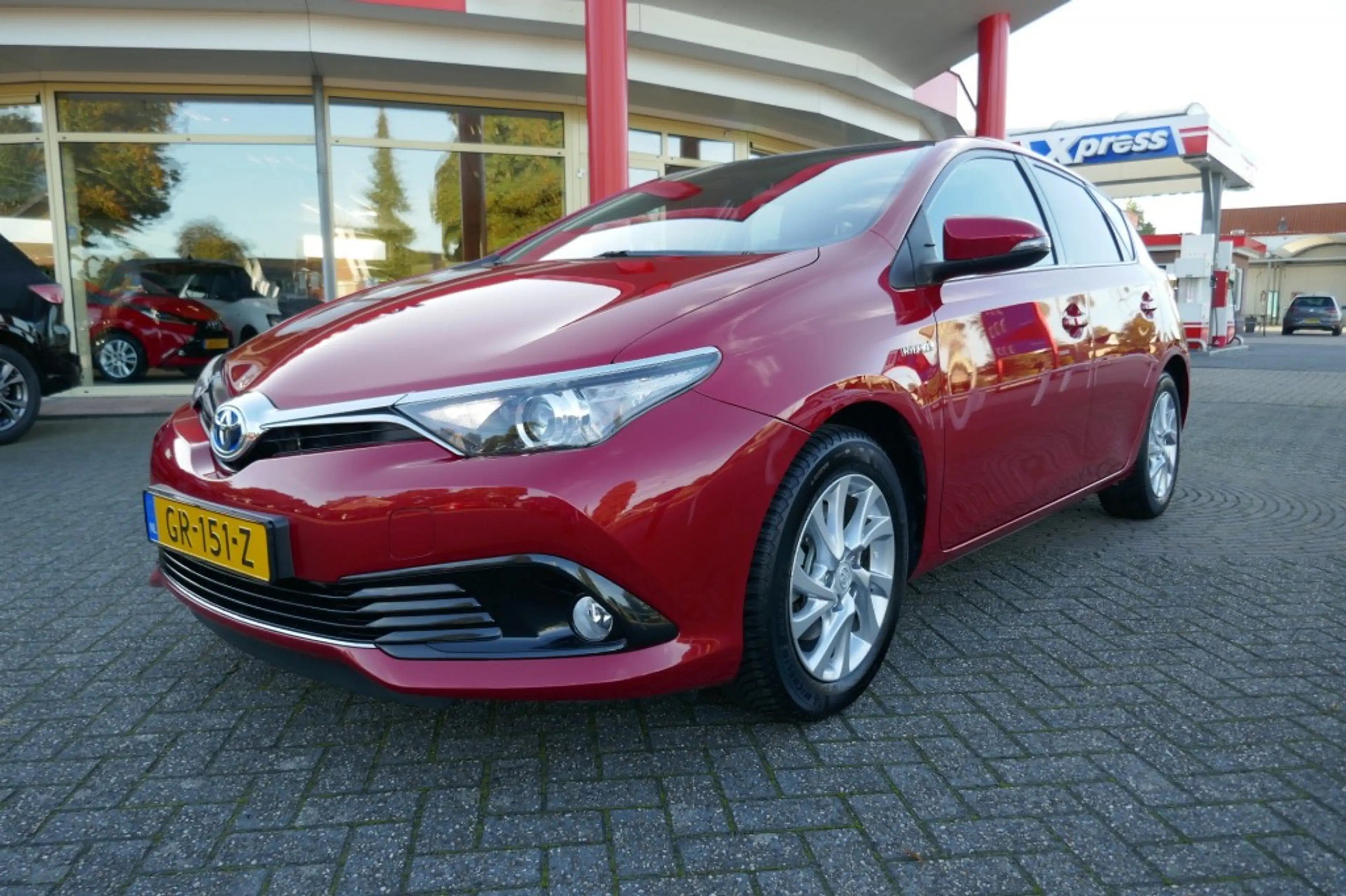 Toyota Auris 1.8 HYBRID DYNAMIC AUTOMAAT  CAMERA/PANORAMADAK/NA — photo 2