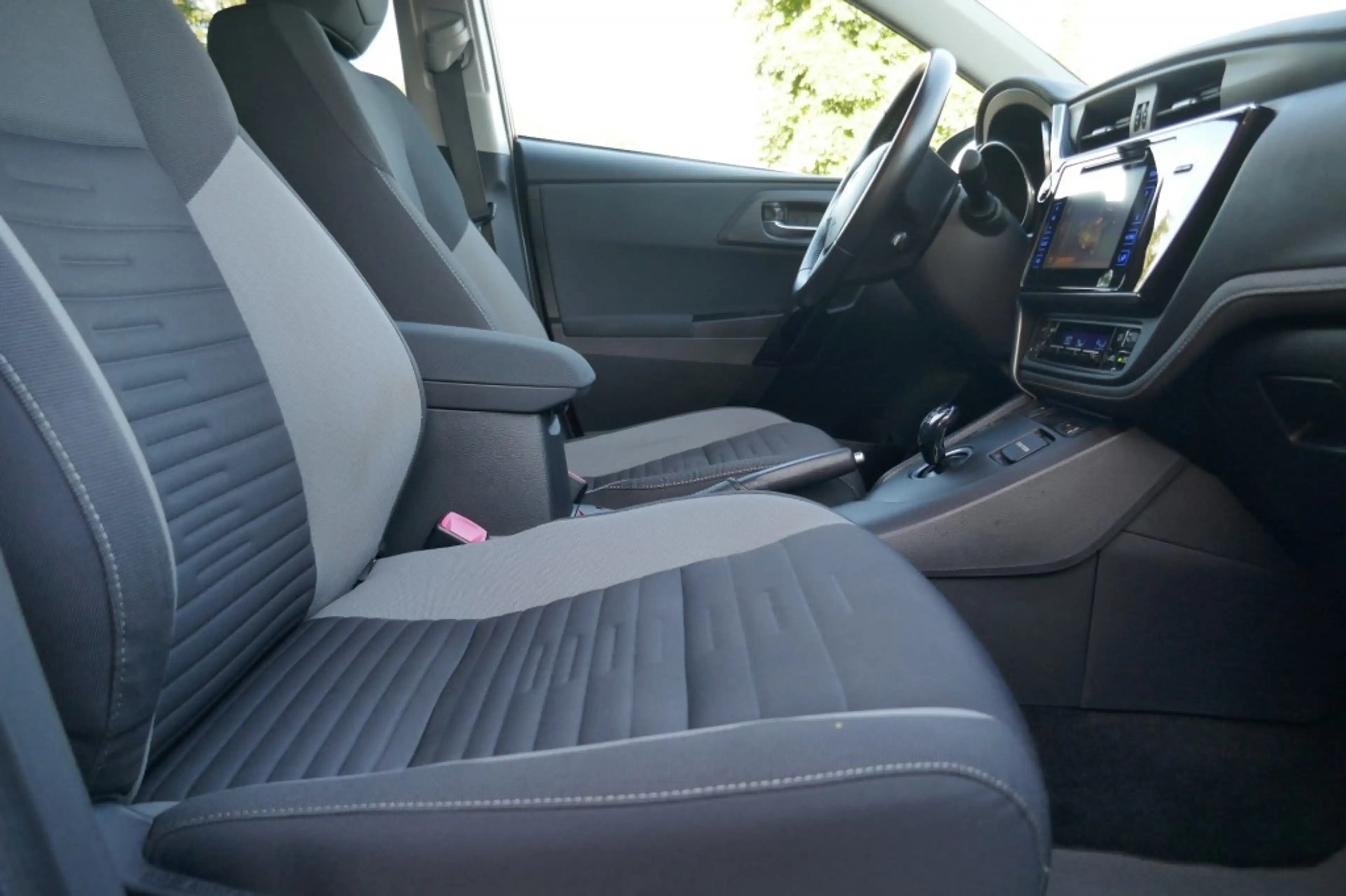 Toyota Auris 1.8 HYBRID DYNAMIC AUTOMAAT  CAMERA/PANORAMADAK/NA — photo 19
