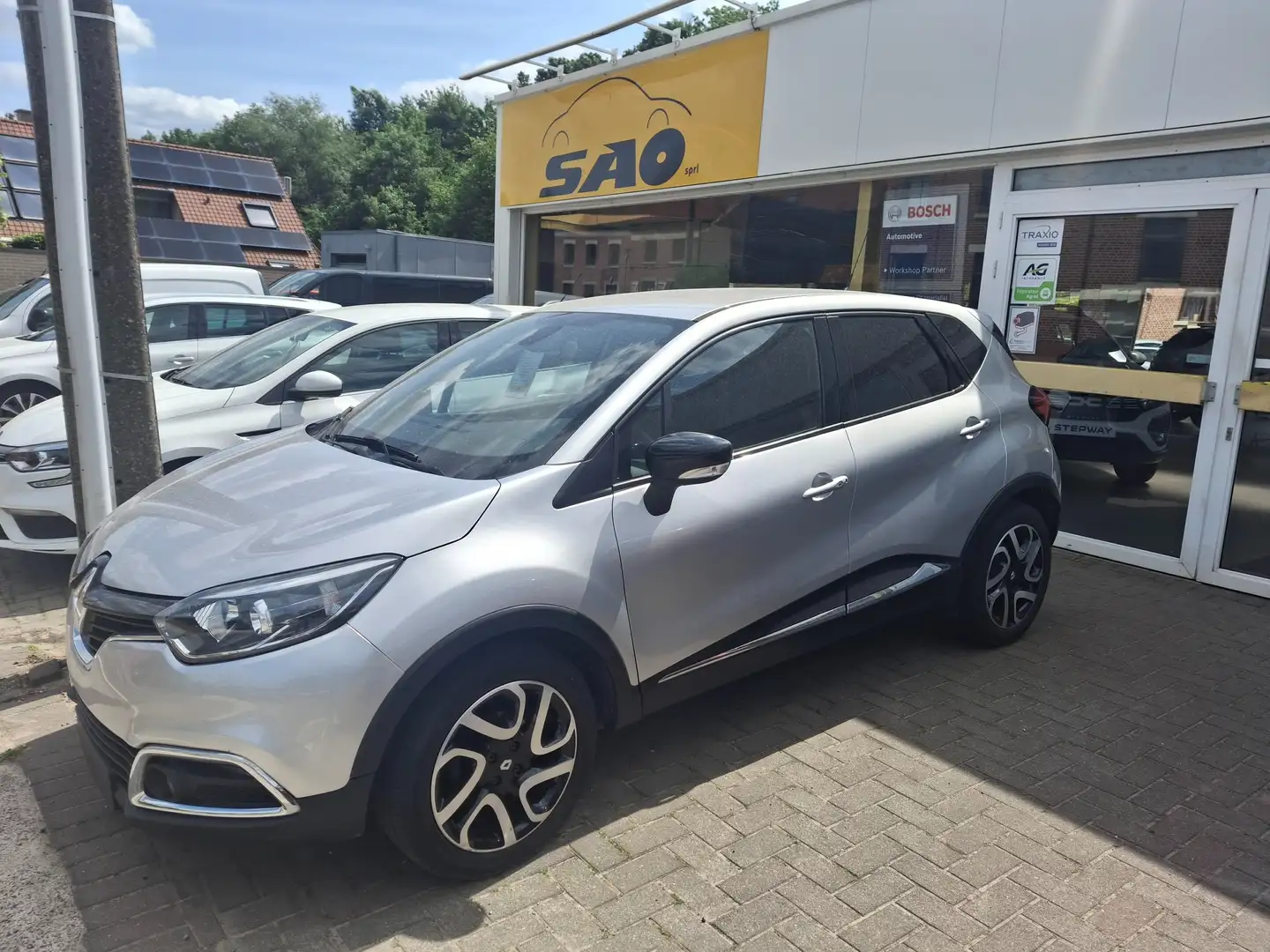 Renault Captur 0.9 TCe Energy Intens Grijs - 1