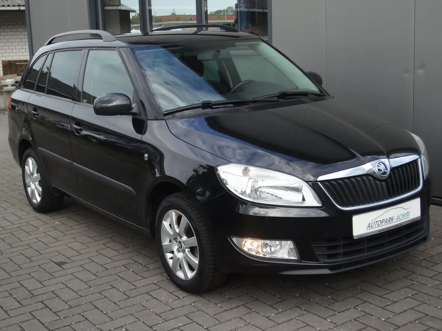 Skoda Fabia 1.4 MPI Combi FAMILY -TÜV NEU- Schwarz - 2