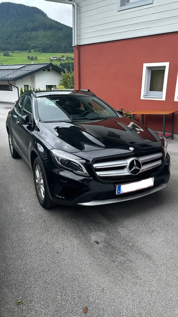 Mercedes-Benz GLA 200 CDI 4MATIC Edition Lifestyle Aut. Czarny - 1