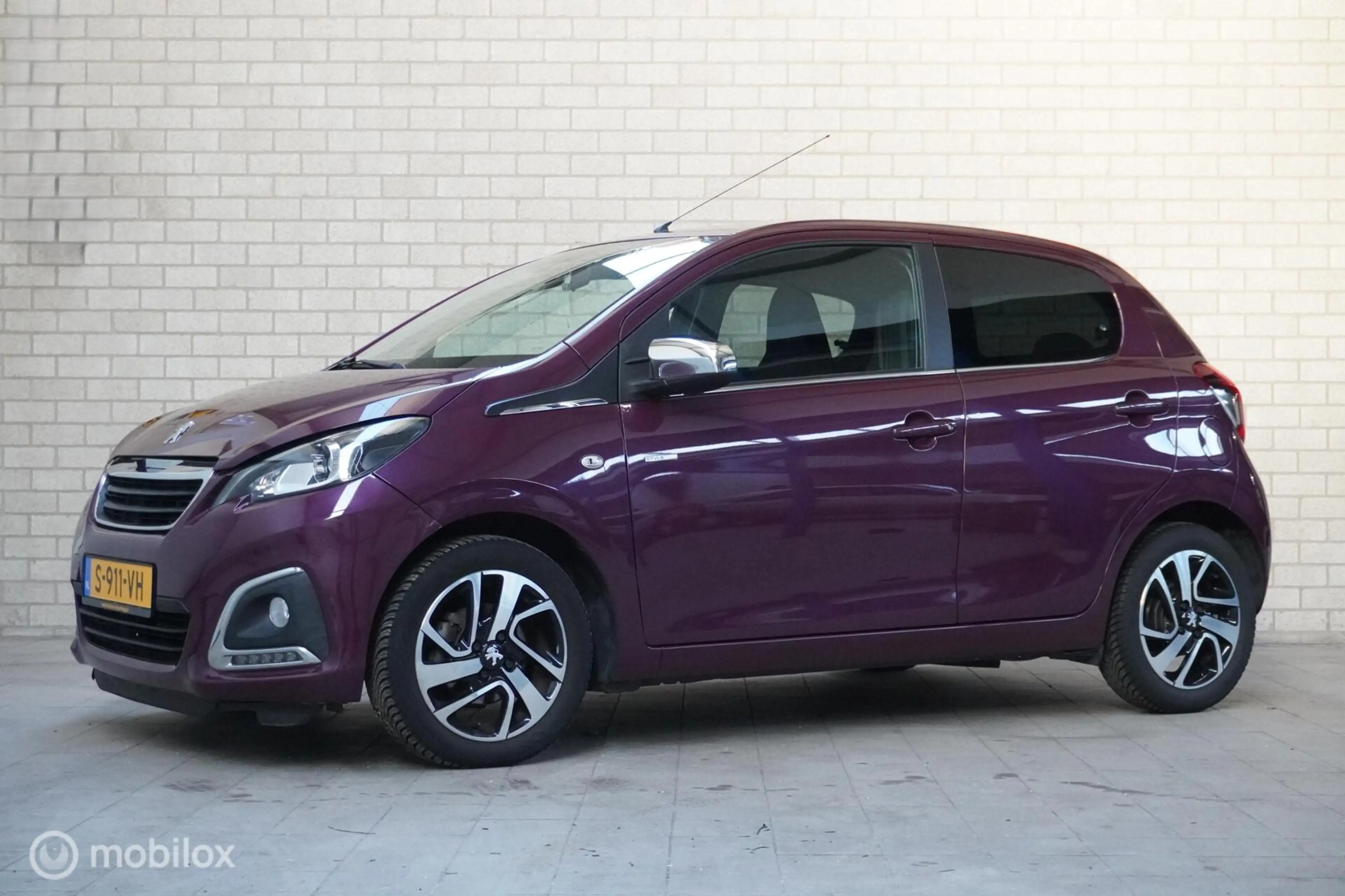 Peugeot 108 1.0 e-VTi Allure — photo 2