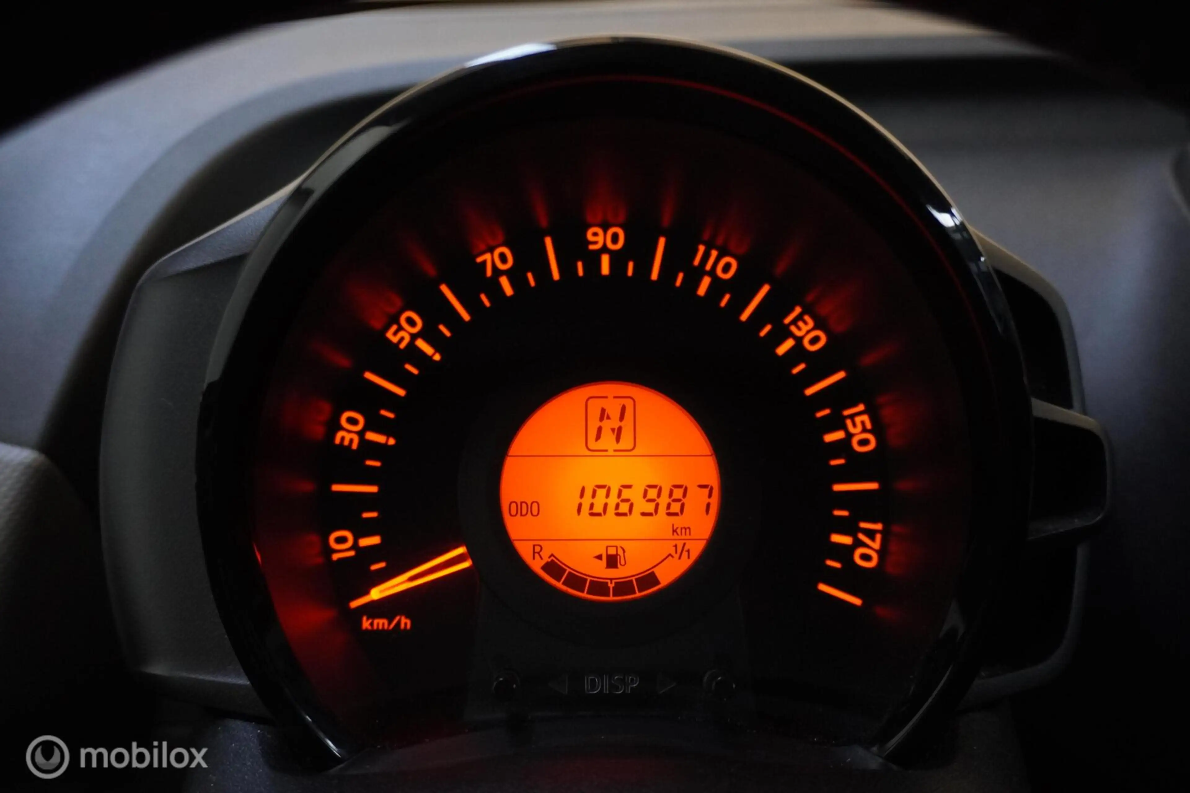 Peugeot 108 1.0 e-VTi Allure — photo 11