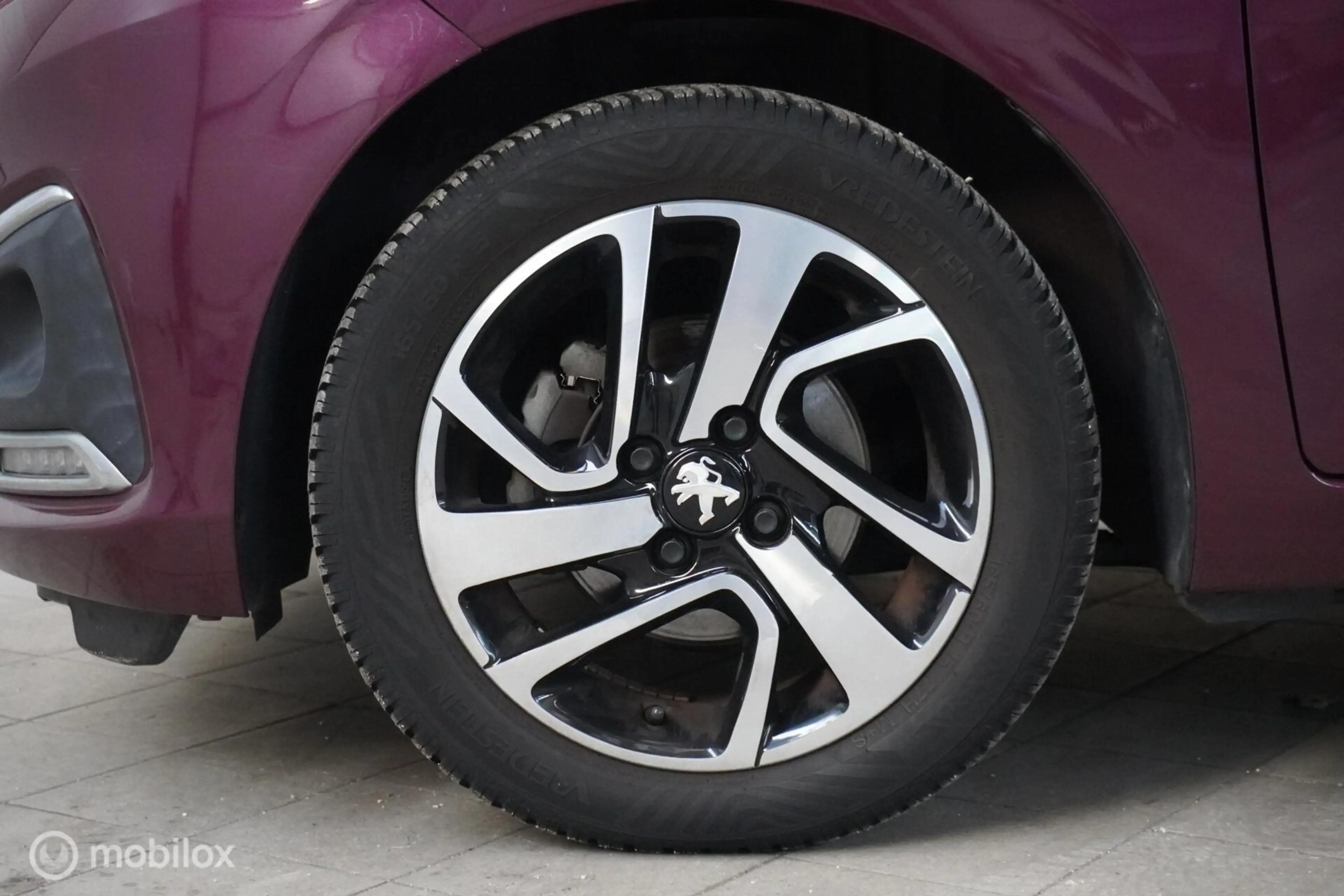Peugeot 108 1.0 e-VTi Allure — photo 5