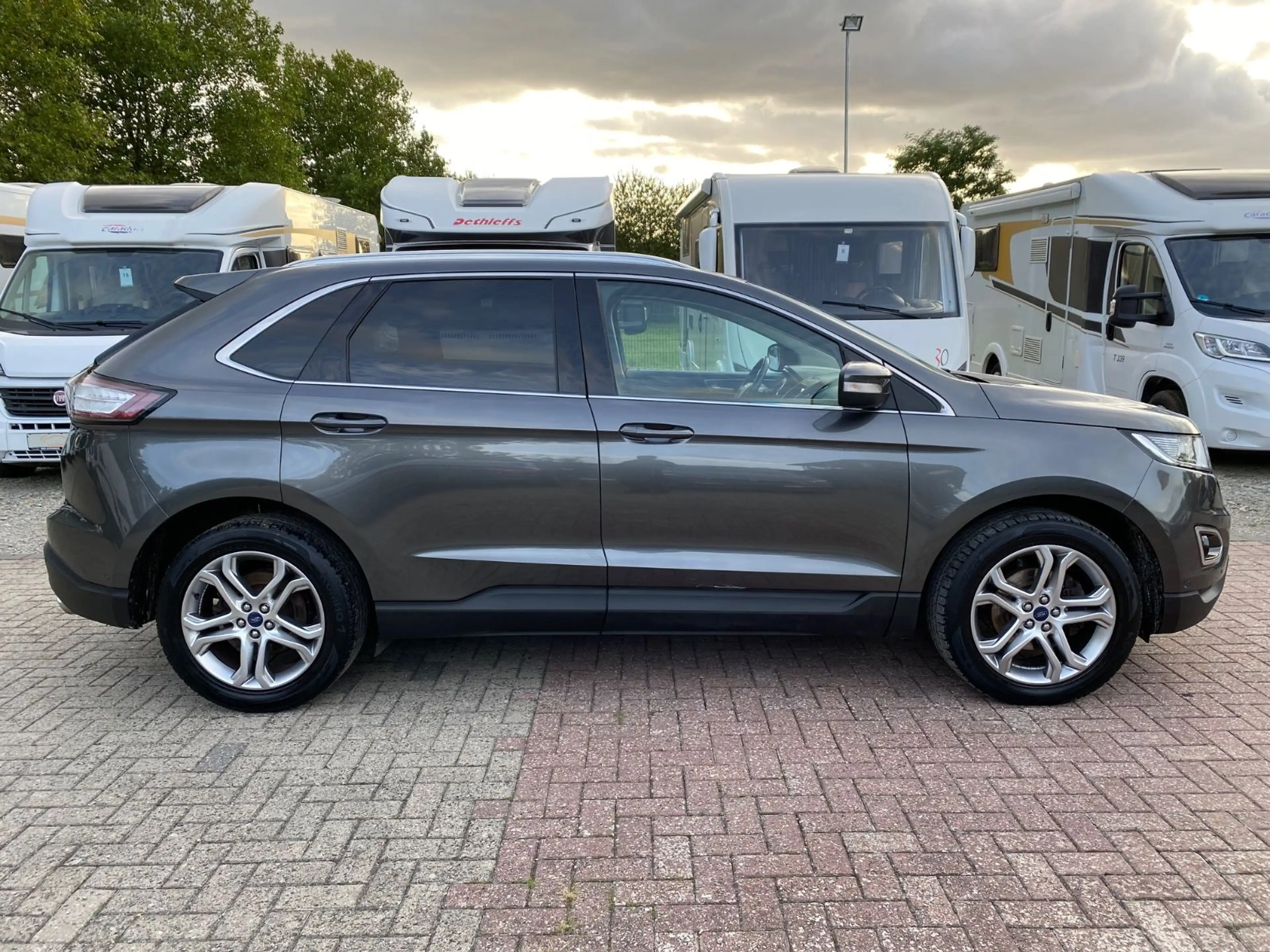 Ford Edge Titanium 4x4 — photo 6