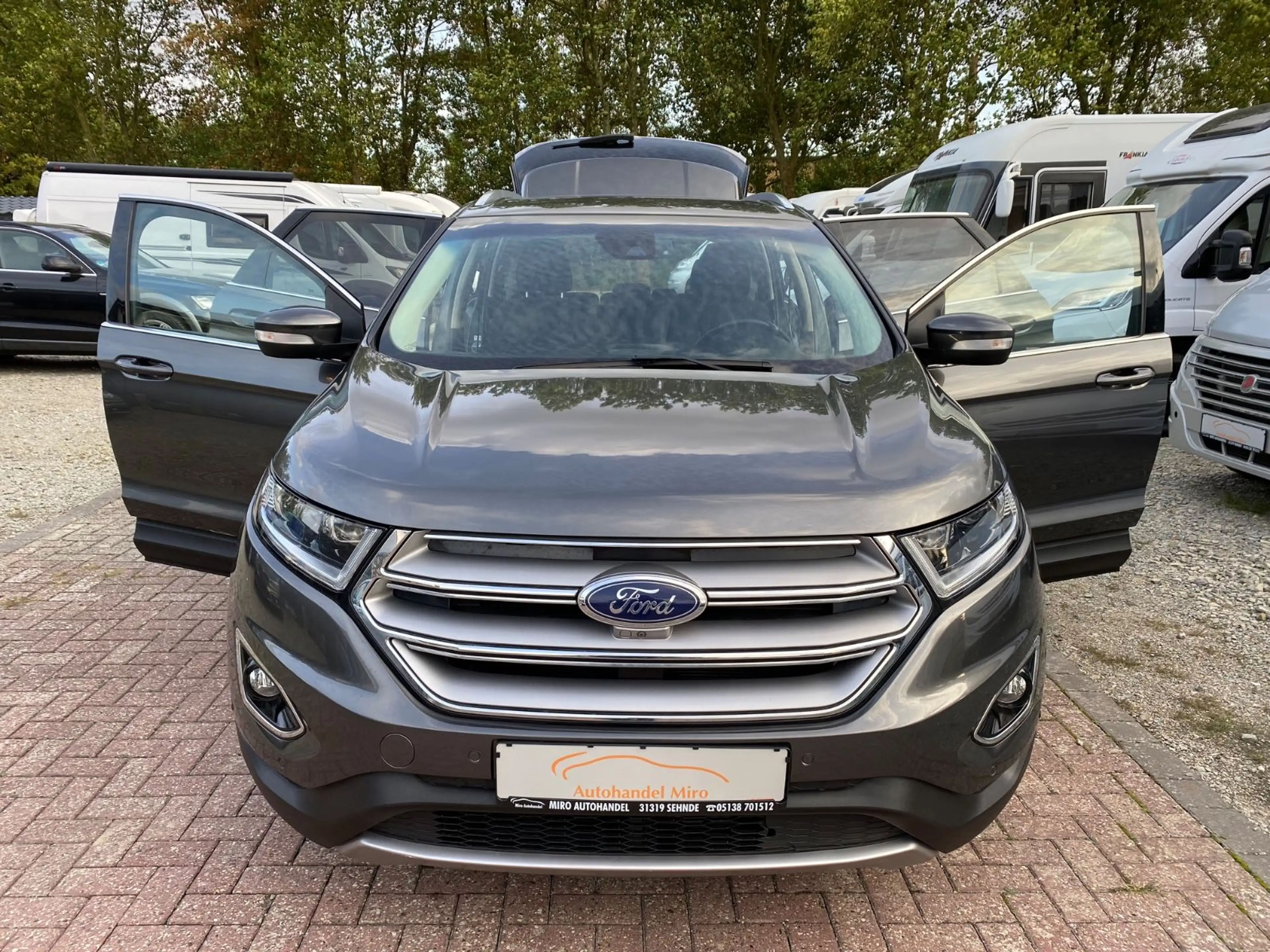 Ford Edge Titanium 4x4 — photo 14