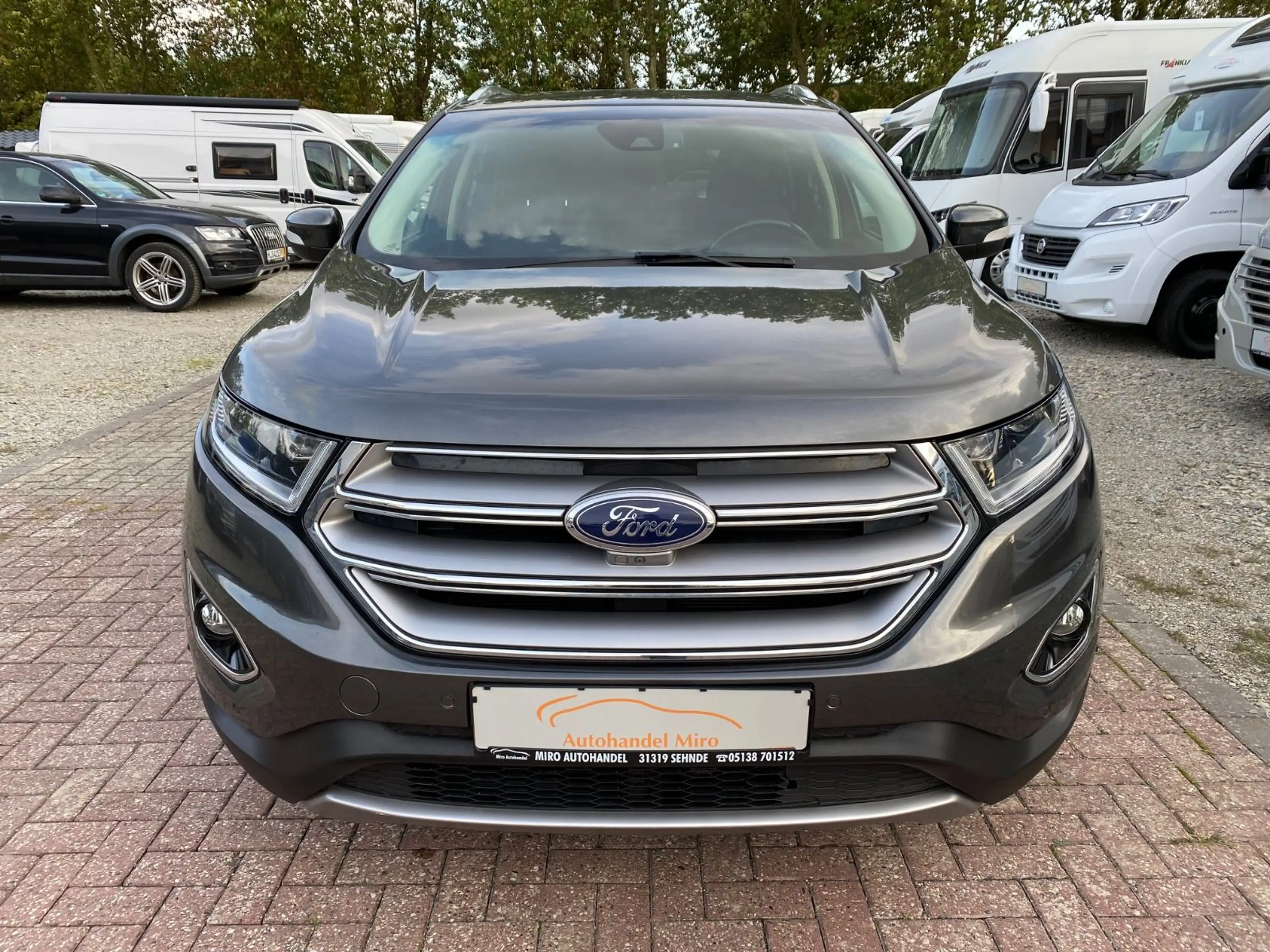 Ford Edge Titanium 4x4 — photo 2